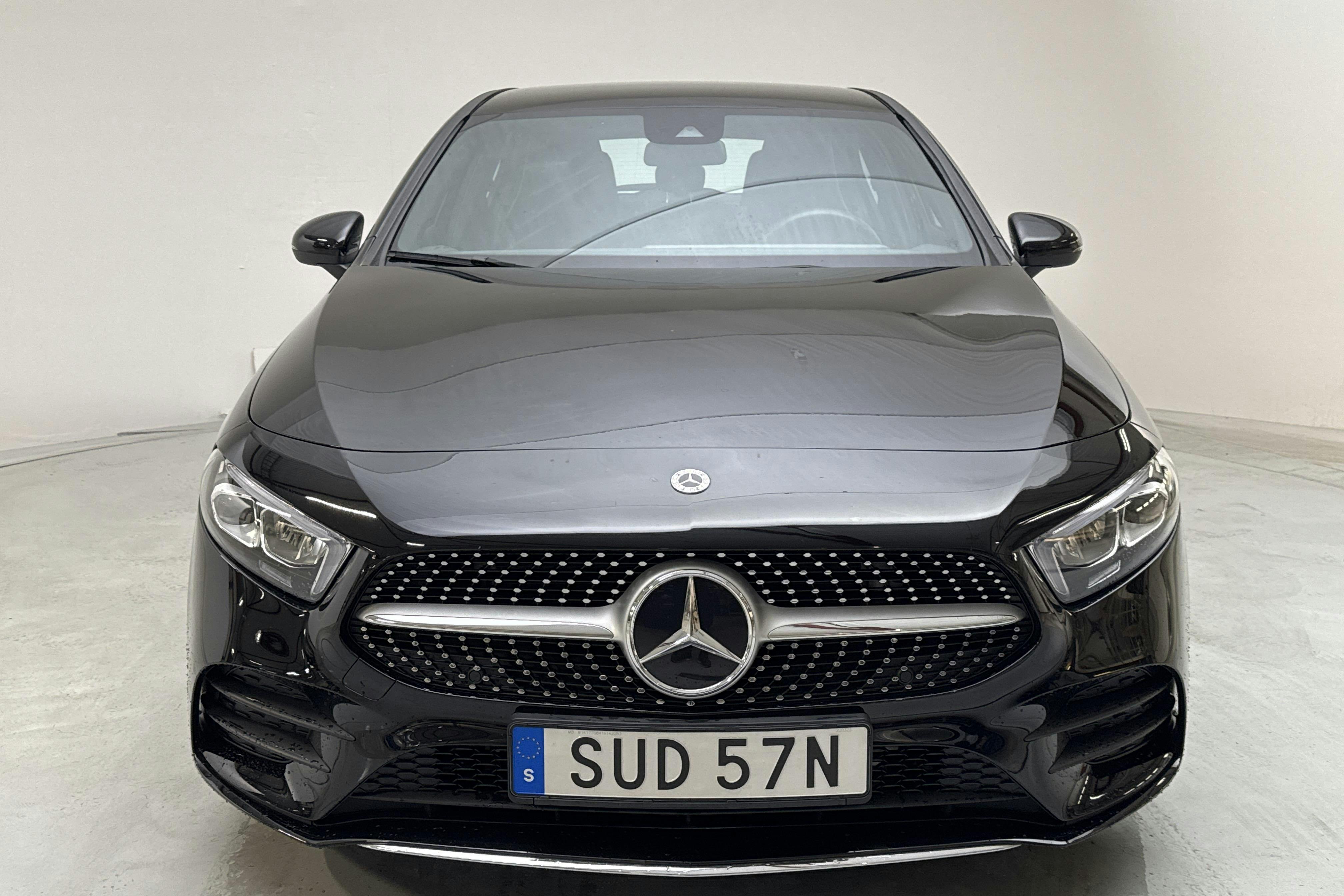 Mercedes A 180 5dr W177 (136hk) - 886 mil - Automat - svart - 2022