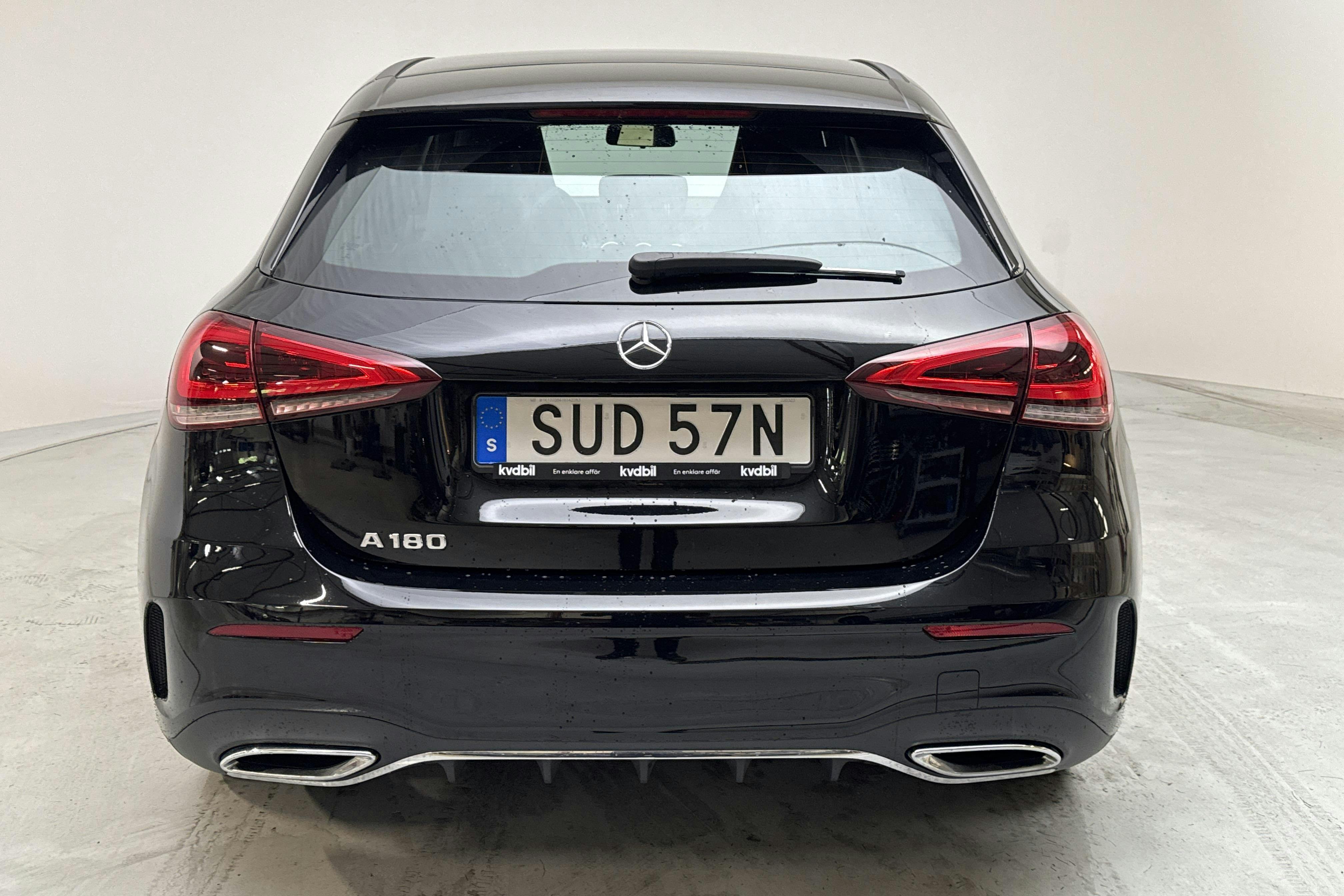 Mercedes A 180 5dr W177 (136hk) - 886 mil - Automat - svart - 2022