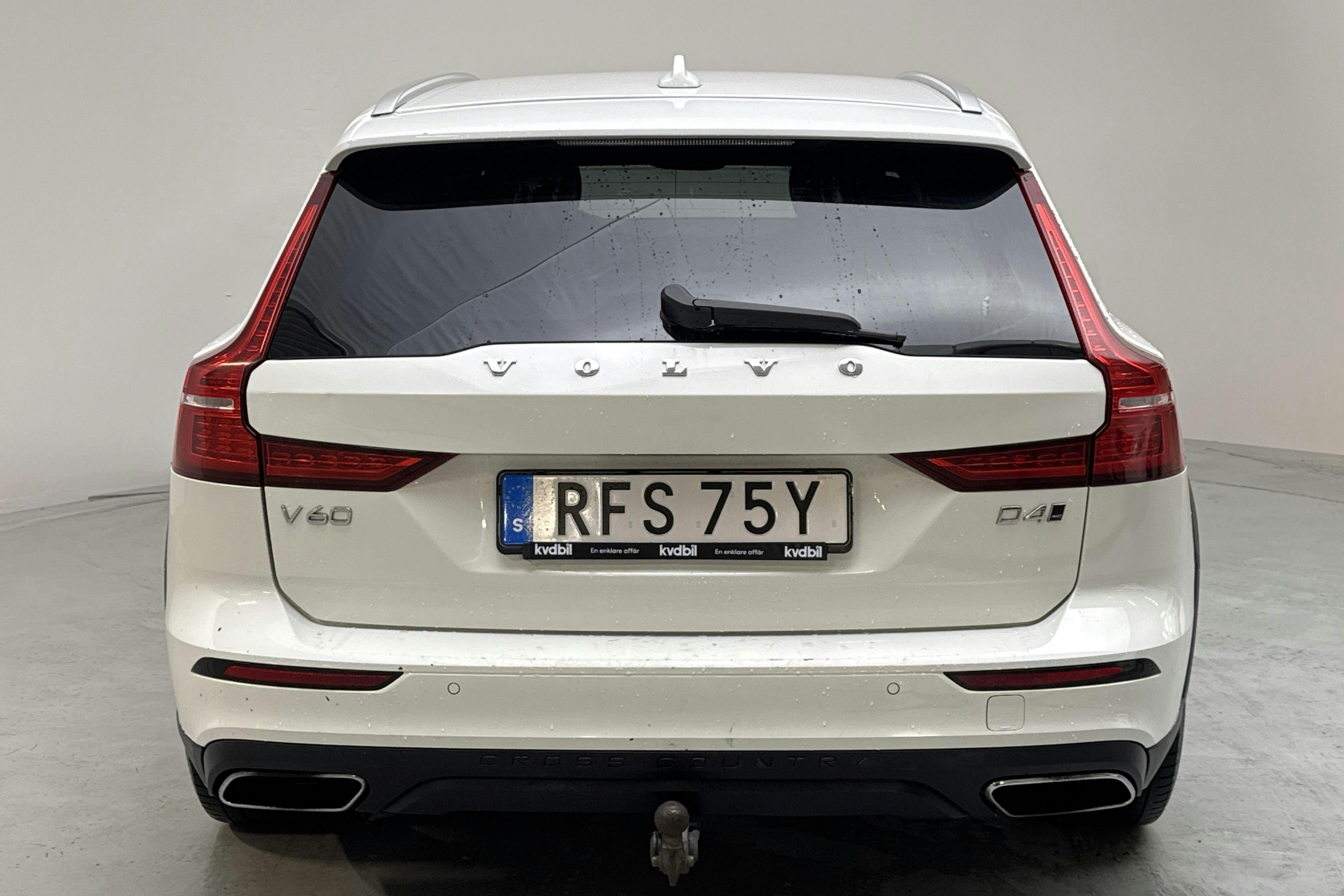 Volvo V60 D4 Cross Country AWD (190hk) - 25 283 mil - Automat - vit - 2020