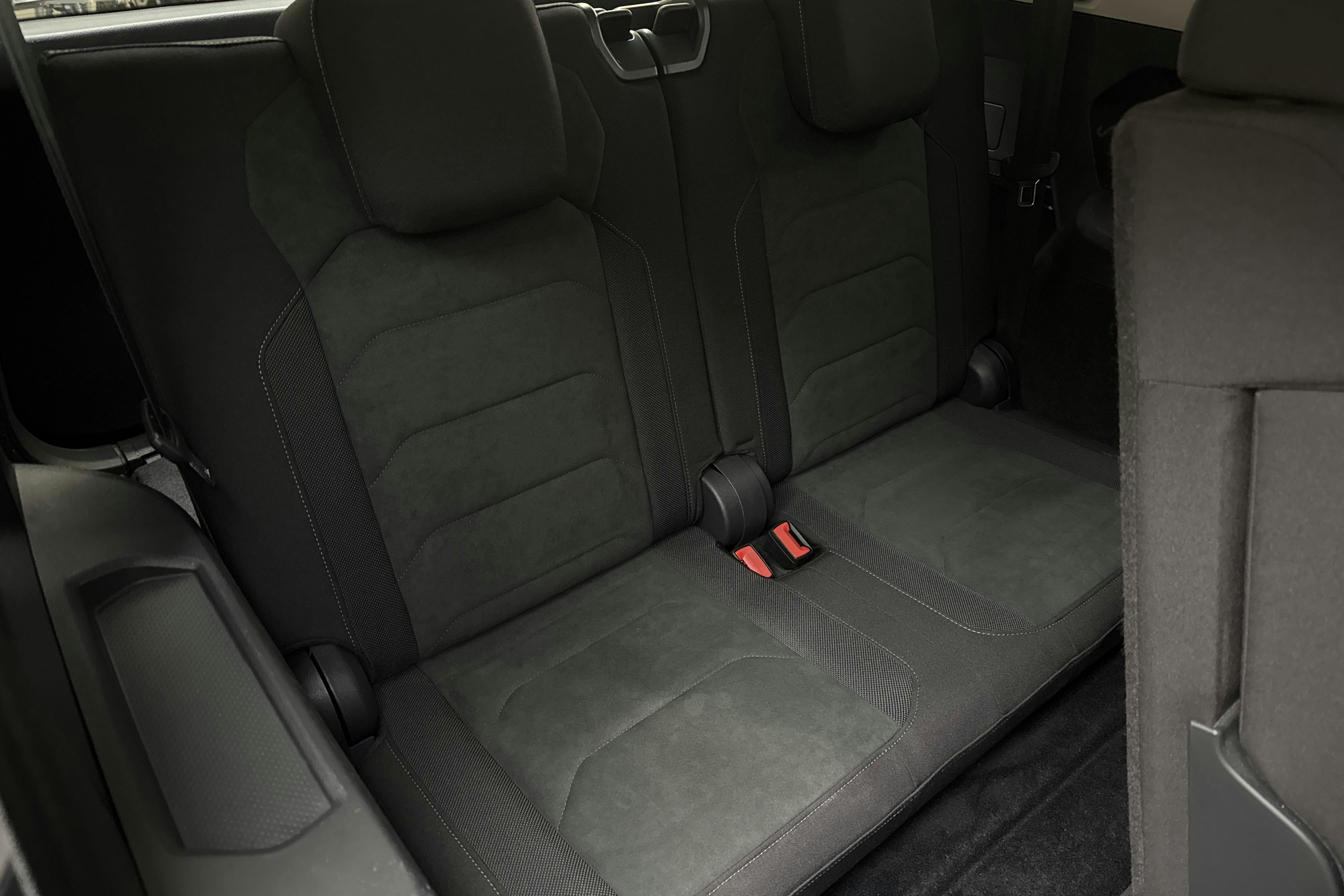VW Tiguan Allspace 2.0 TDI 4MOTION (200hk) - 19 955 mil - Automat - Dark Grey - 2021