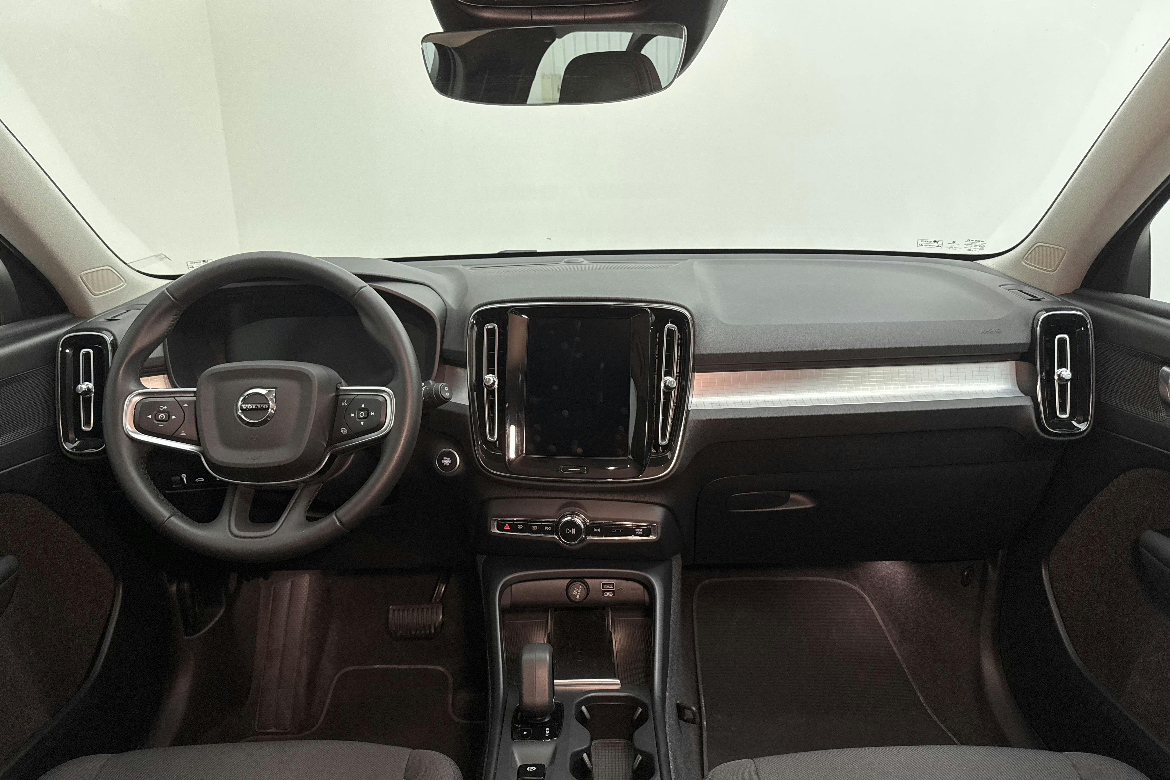 Volvo XC40 T4 2WD Twin Engine (211hk) - 78 240 km - Automatic - gray - 2022
