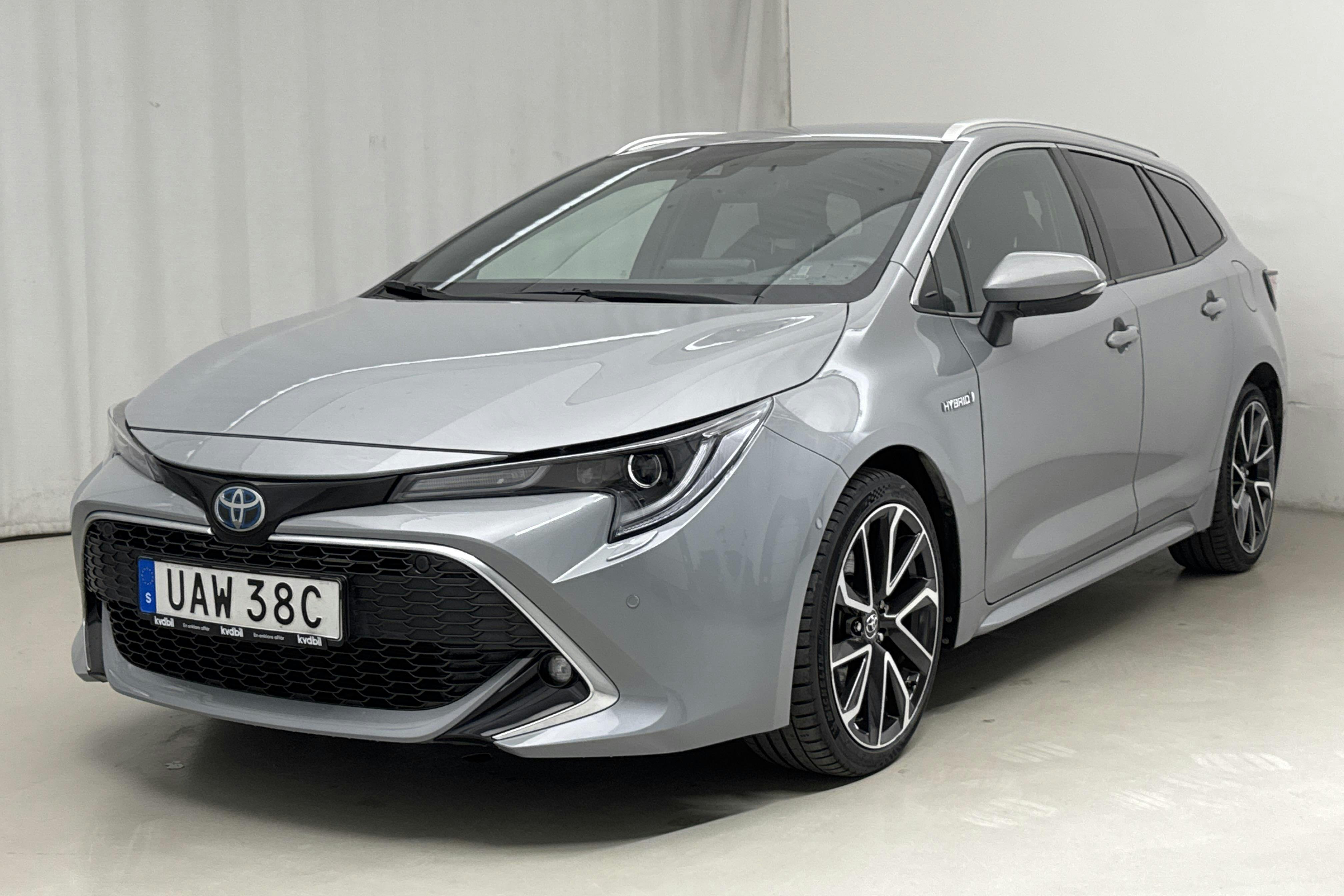Toyota Corolla 2.0 Hybrid Touring Sports (184hk) - 8 250 mil - Automat - grå - 2020