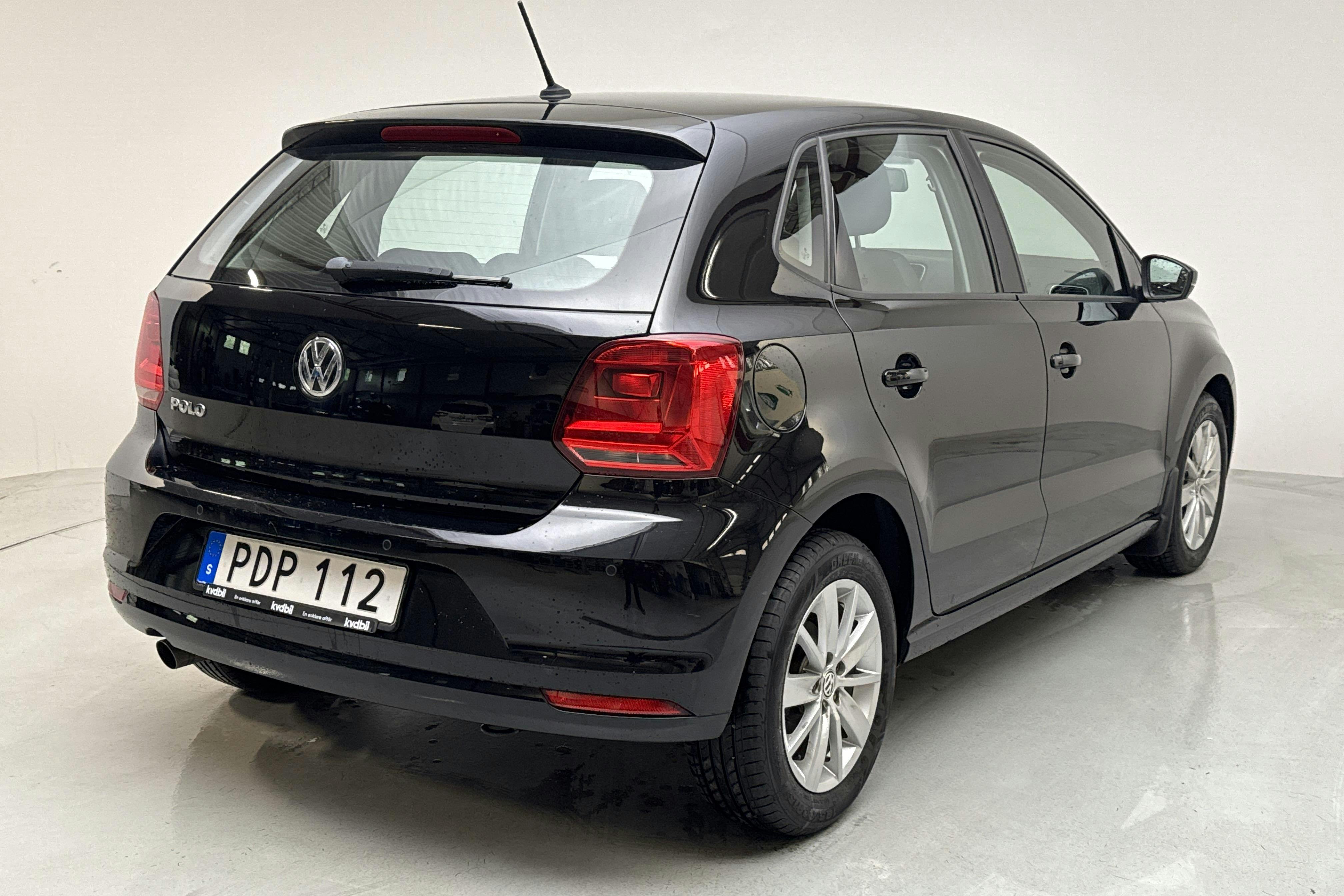 VW Polo 1.2 TSI 5dr (90hk) - 10 556 mil - Manuell - svart - 2017