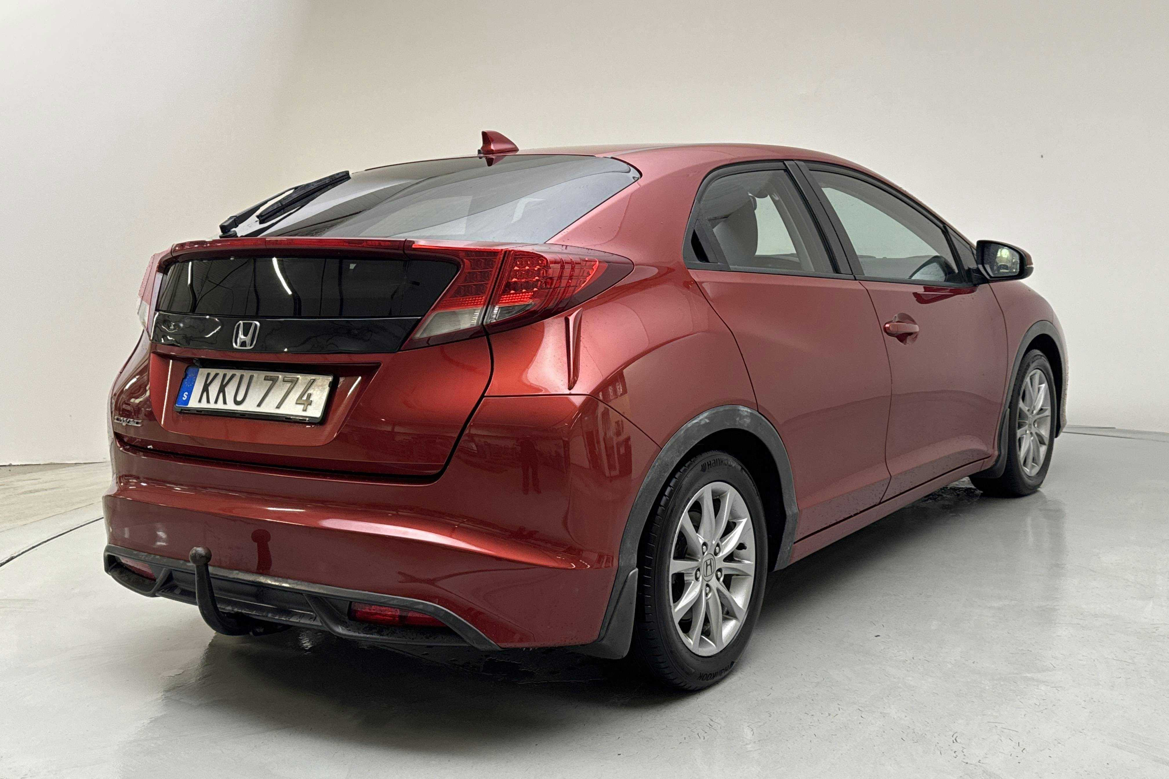 Honda Civic 1.6 i-DTEC 5dr (120hk) - 235 860 km - Manual - red - 2014