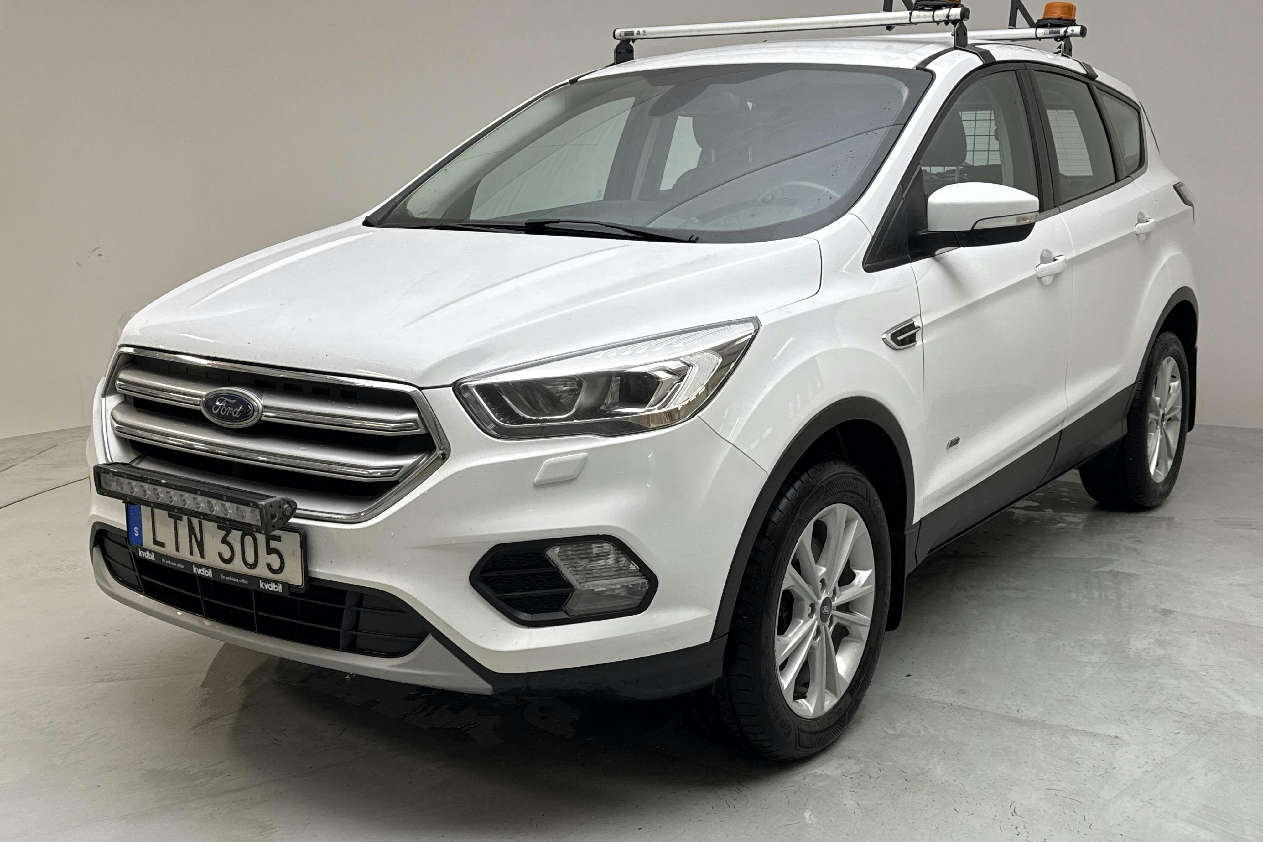 Ford Kuga 2.0 TDCi AWD (150hk) - 214 760 km - Manual - white - 2018