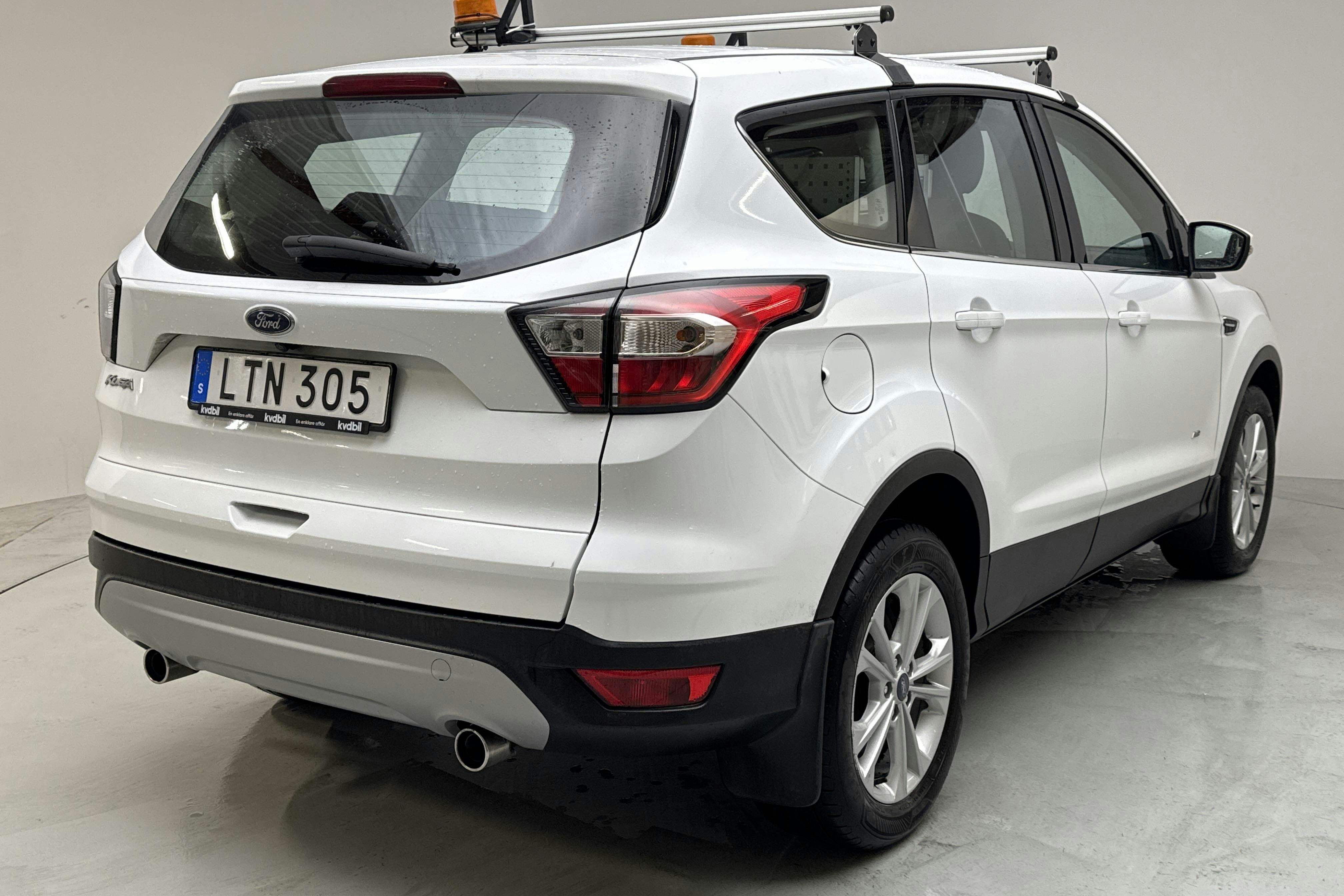 Ford Kuga 2.0 TDCi AWD (150hk) - 214 760 km - Manual - white - 2018