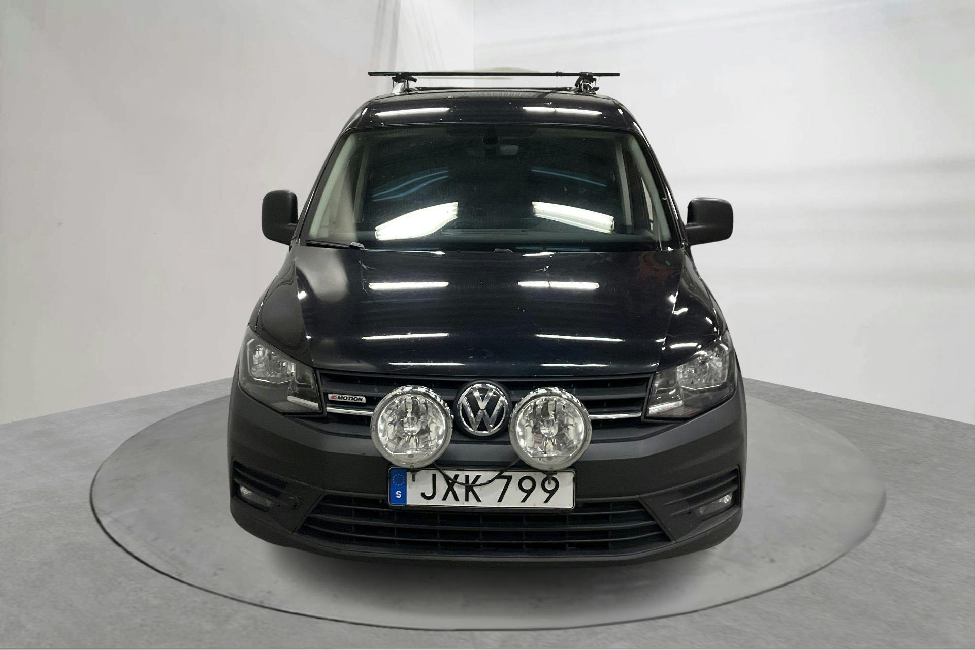VW Caddy 2.0 TDI Skåp 4MOTION (110hk) - 173 960 km - Käsitsi - must - 2016