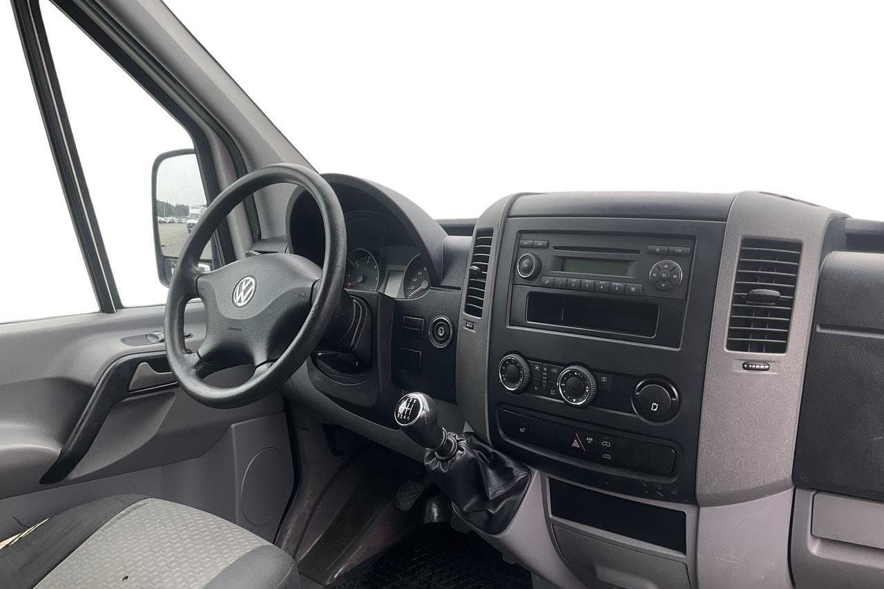 VW Crafter 35 2.0 TDI Skåp (136hk) - 205 540 km - Käsitsi - valge - 2012