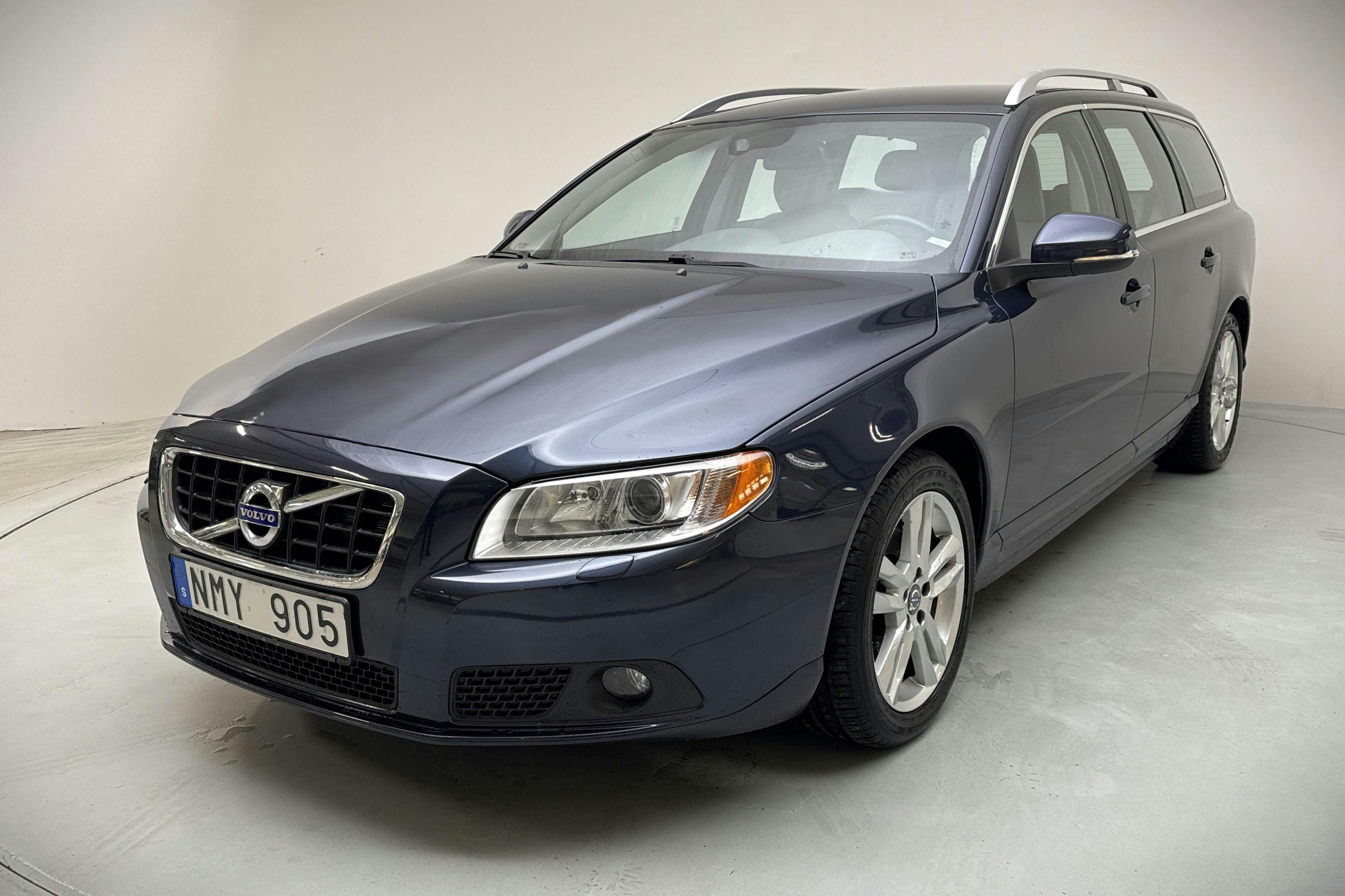 Volvo V70 II D2 (115hk) - 13 447 mil - Automat - blå - 2013