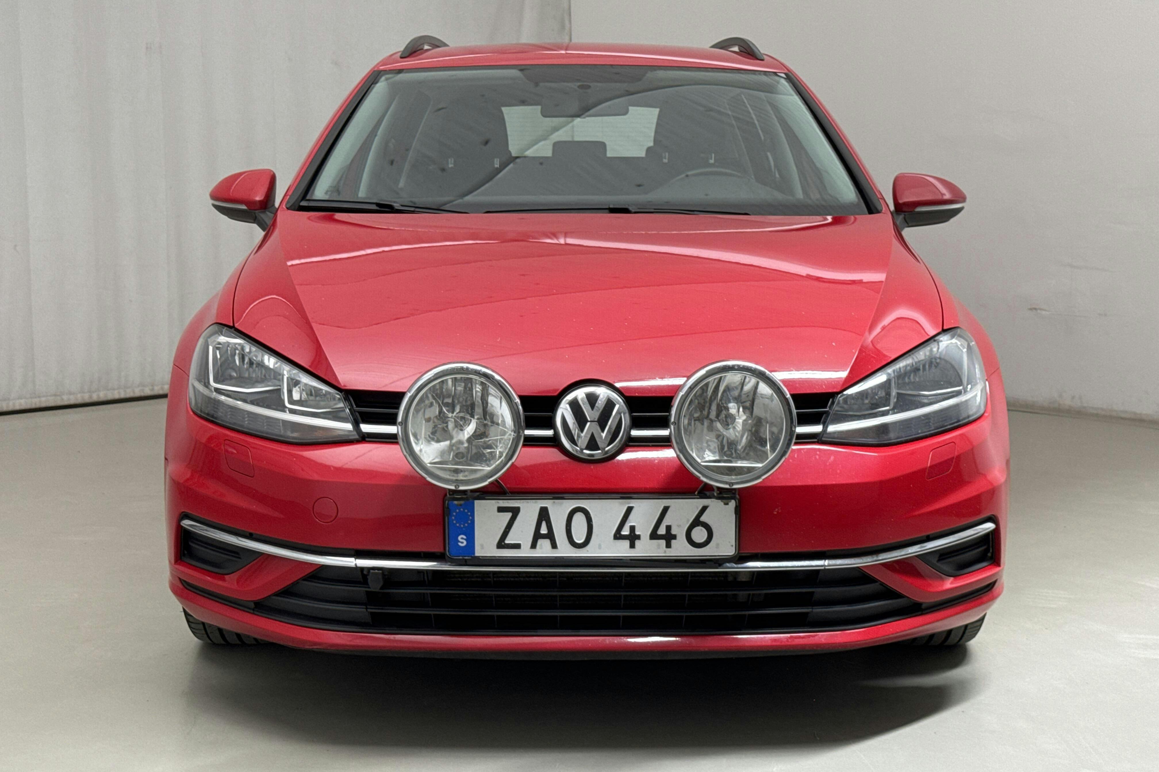VW Golf VII 2.0 TDI Sportscombi 4MOTION (150hk) - 160 460 km - Manual - red - 2018