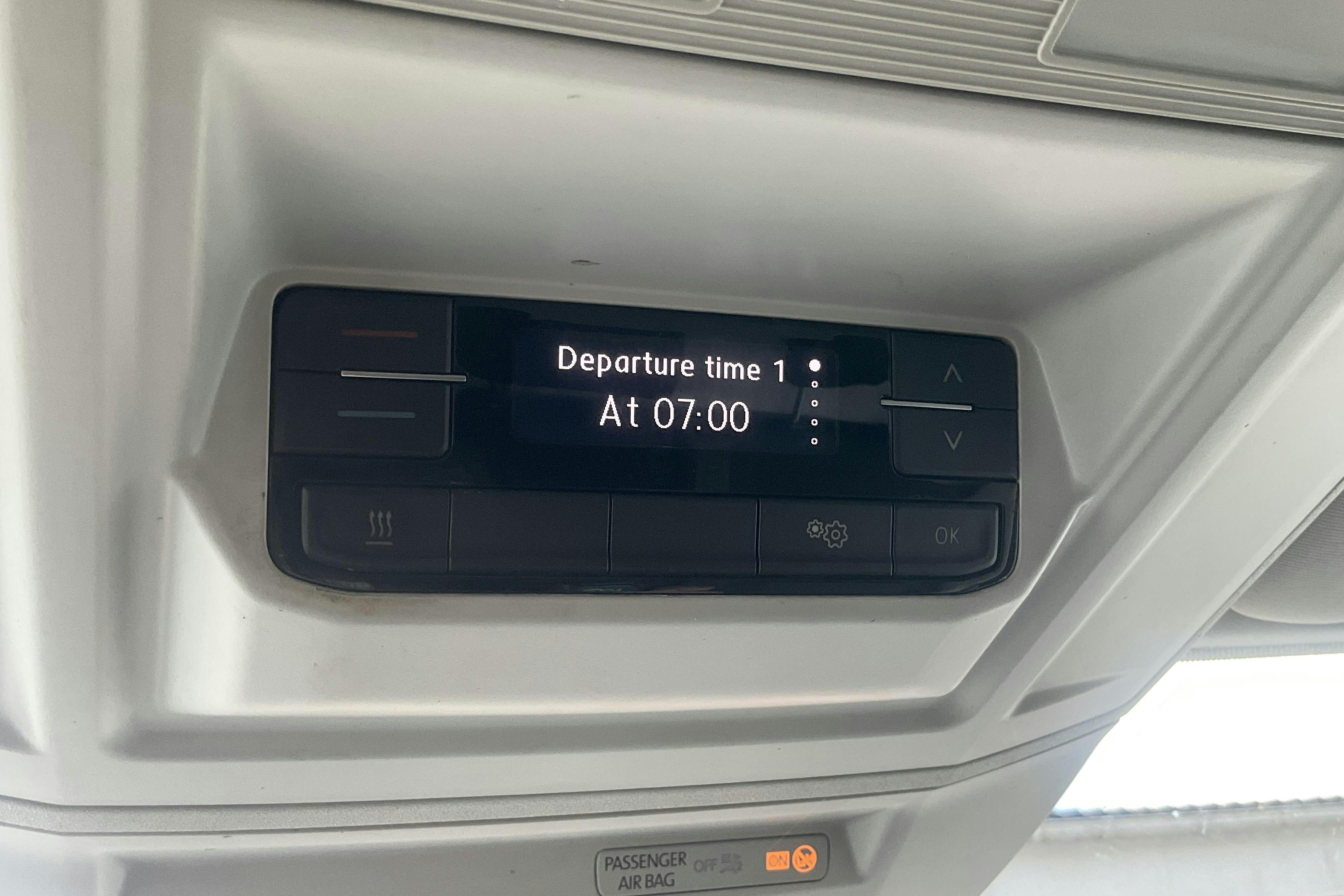 VW Crafter 35 2.0 TDI Skåp 4Motion (177hk) - 214 330 km - Automatic - black - 2020