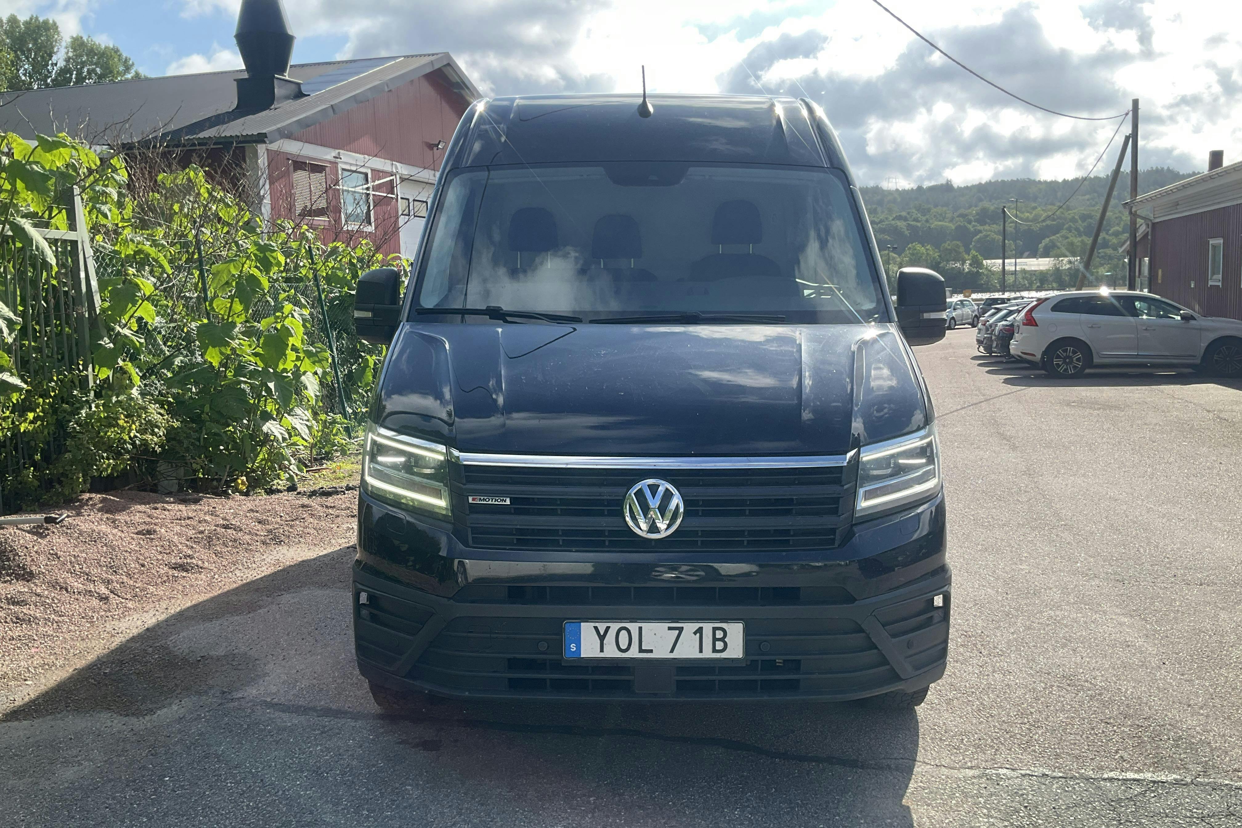 VW Crafter 35 2.0 TDI Skåp 4Motion (177hk) - 214 330 km - Automatic - black - 2020