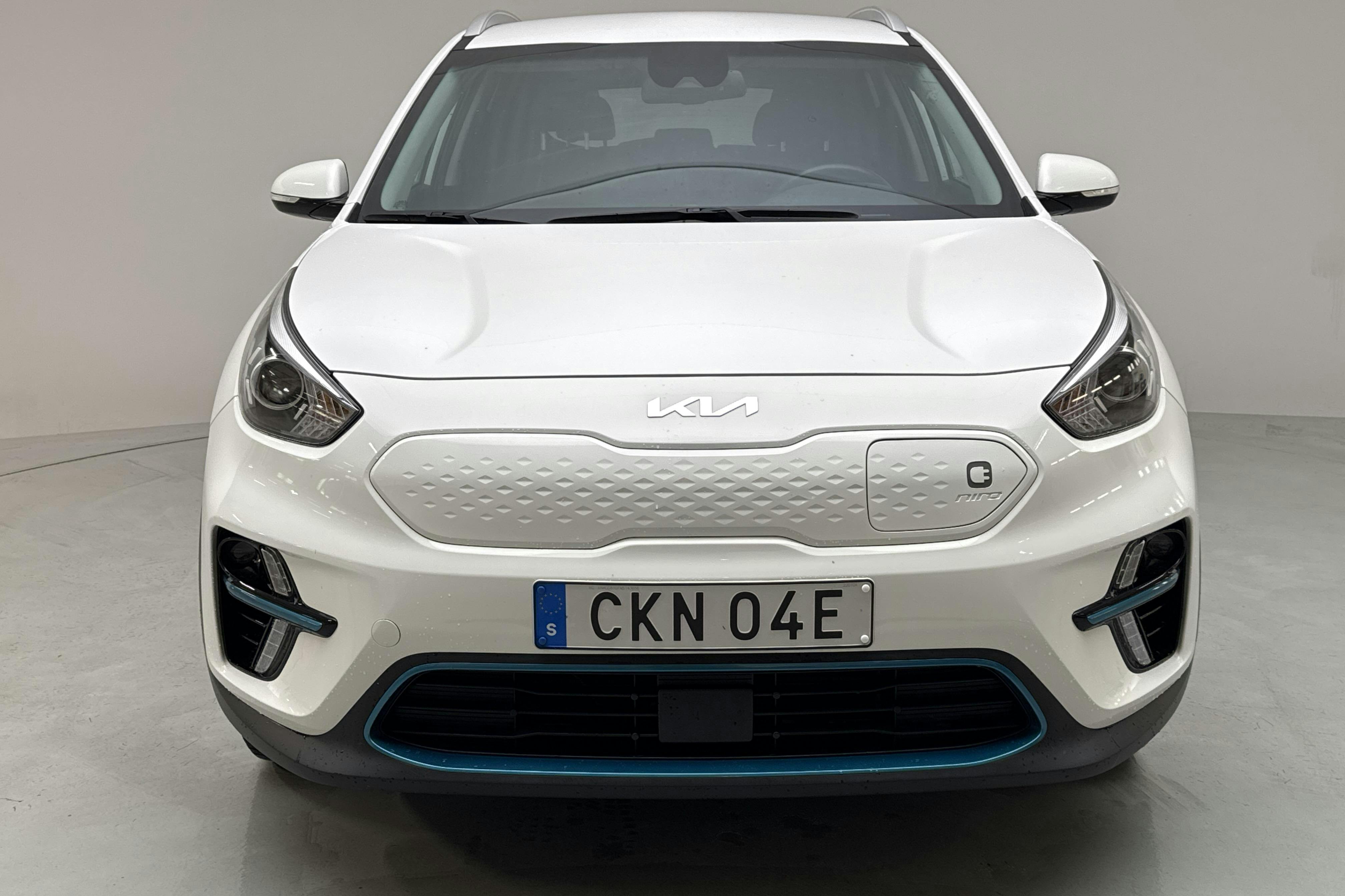 KIA e-Niro 64 kWh (204hk) - 7 695 mil - Automat - vit - 2022