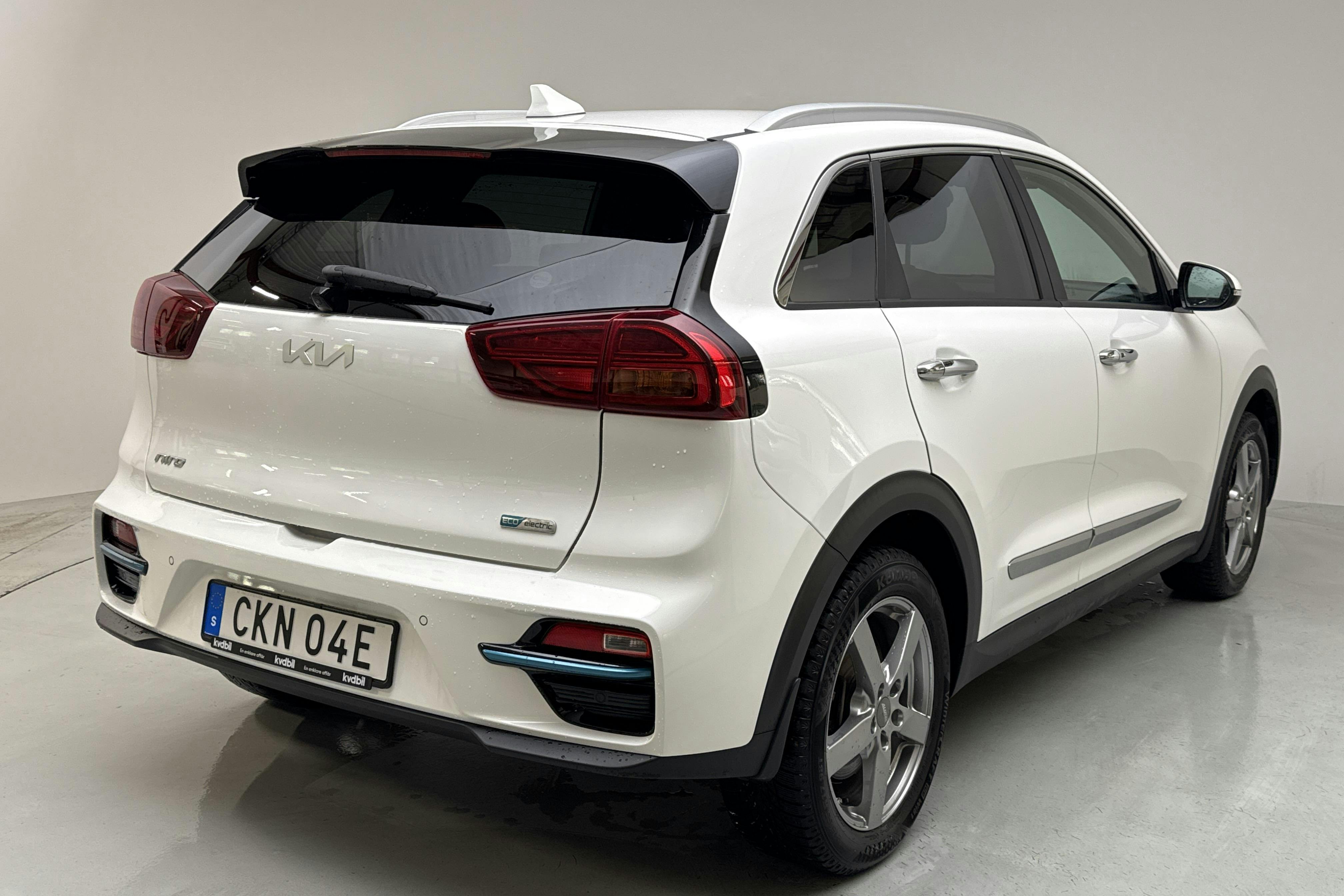 KIA e-Niro 64 kWh (204hk) - 7 695 mil - Automat - vit - 2022