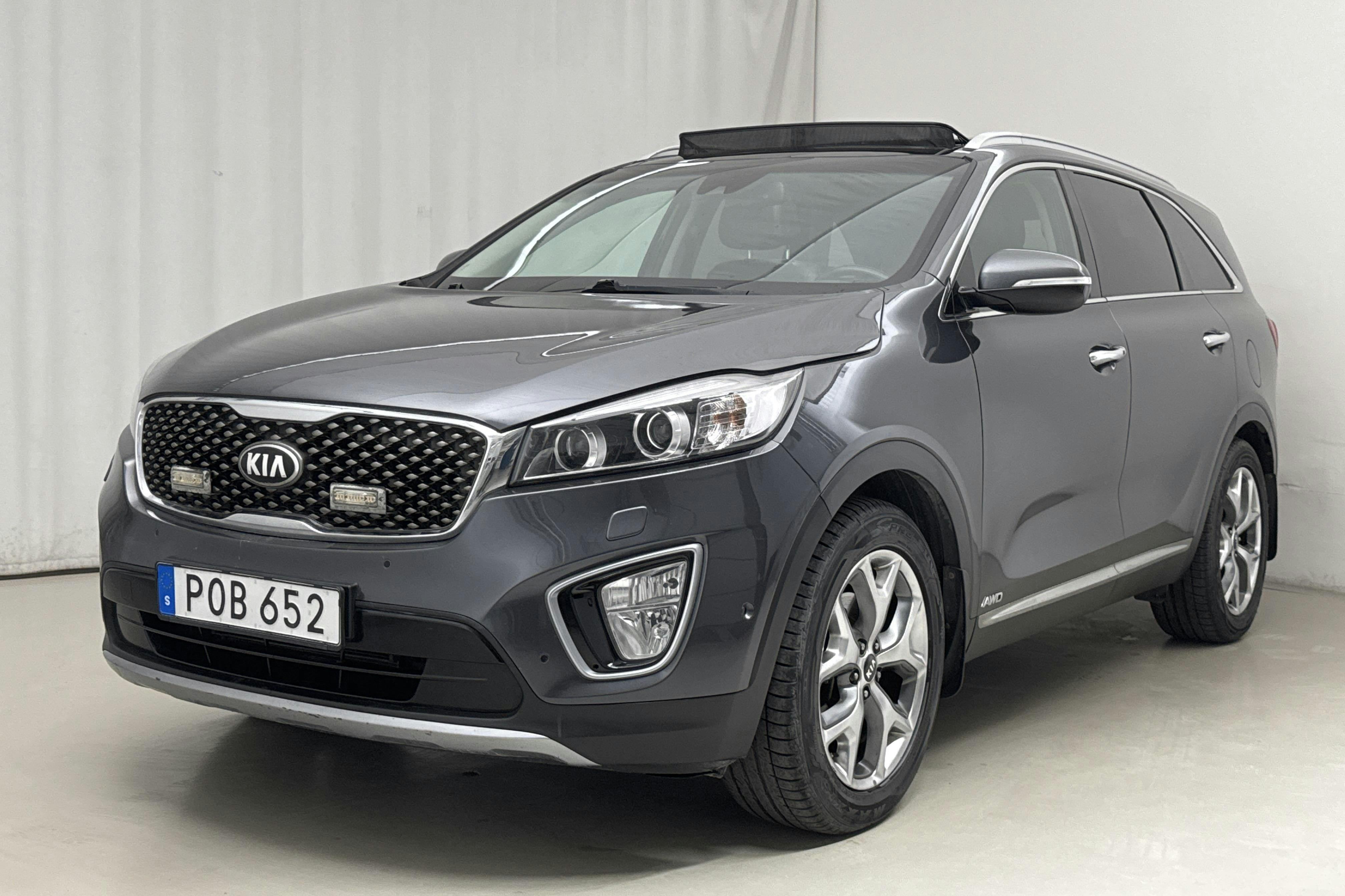 KIA Sorento 2.2 CRDi (200hk) - 17 783 mil - Automat - grå - 2015