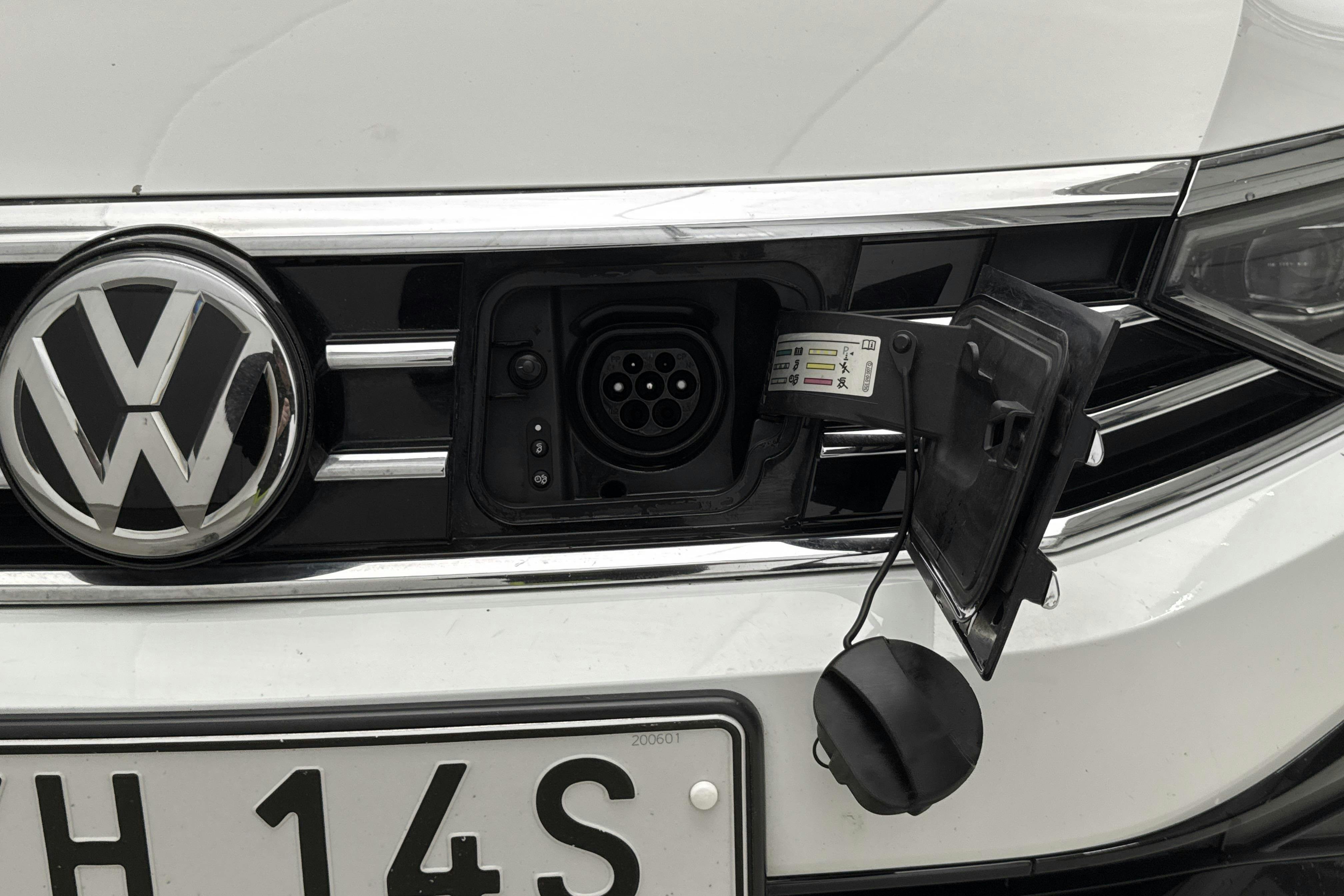 VW Passat 1.4 GTE Sportscombi (218hk) - 111 760 km - Automatic - white - 2020
