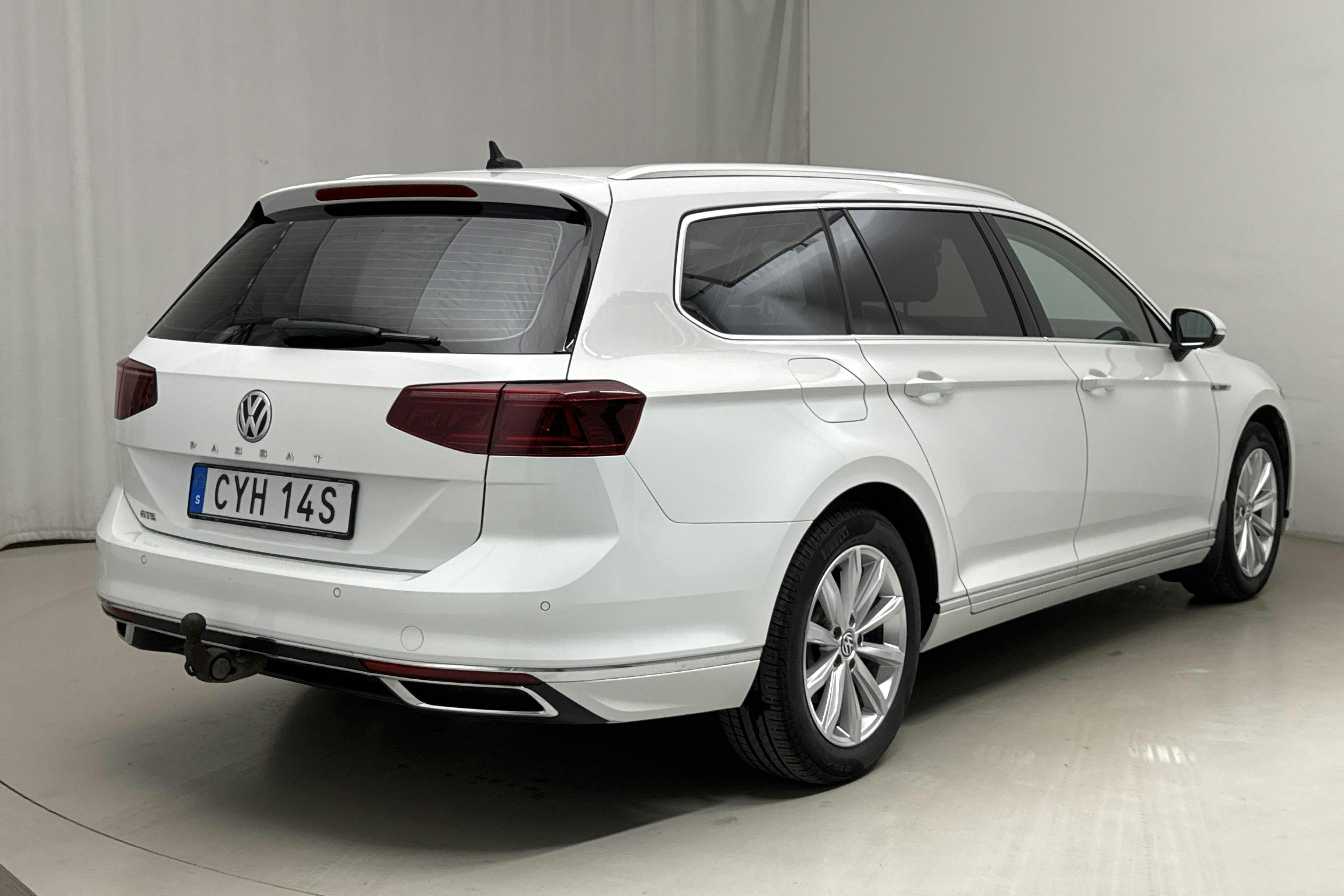 VW Passat 1.4 GTE Sportscombi (218hk) - 111 760 km - Automatic - white - 2020