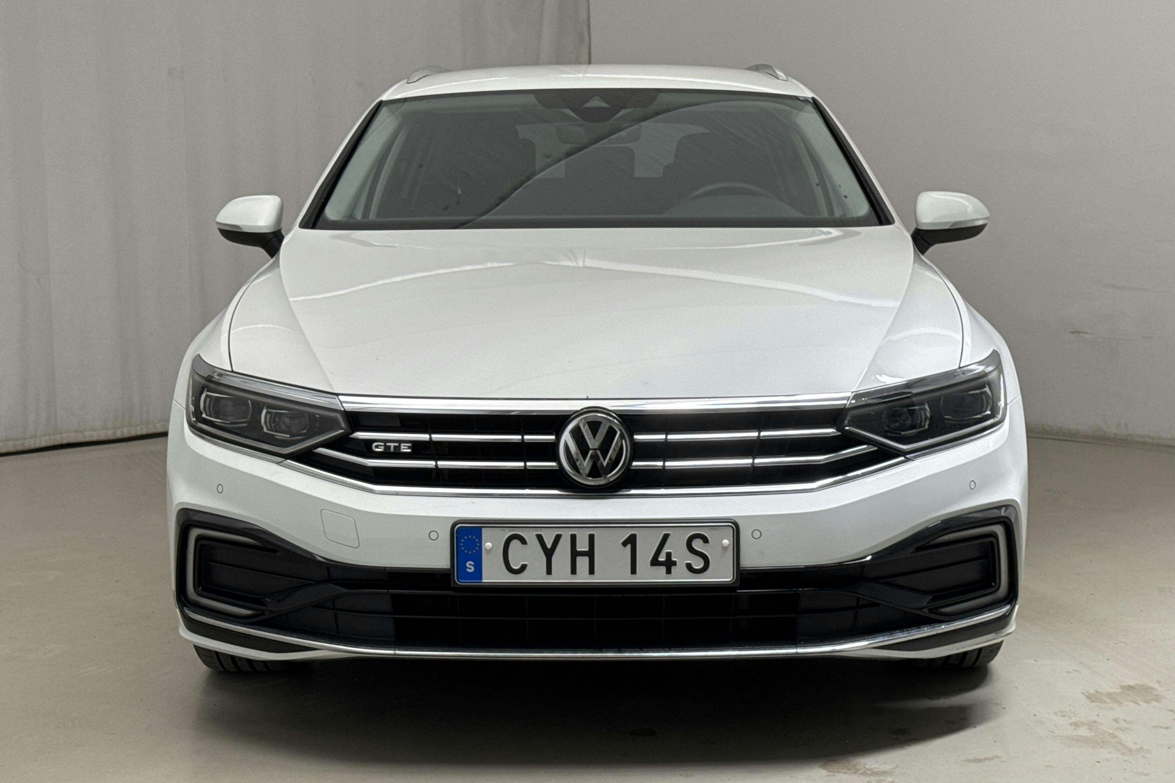 VW Passat 1.4 GTE Sportscombi (218hk) - 111 760 km - Automatic - white - 2020