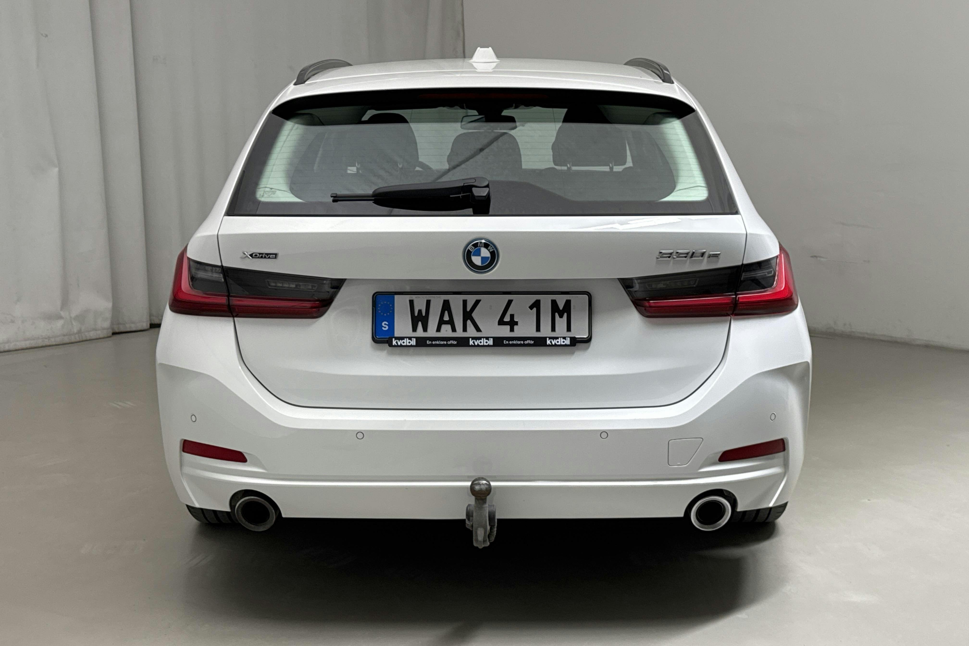 BMW 330e xDrive Touring LCI, G21 (292hk) - 112 890 km - Automatyczna - biały - 2023