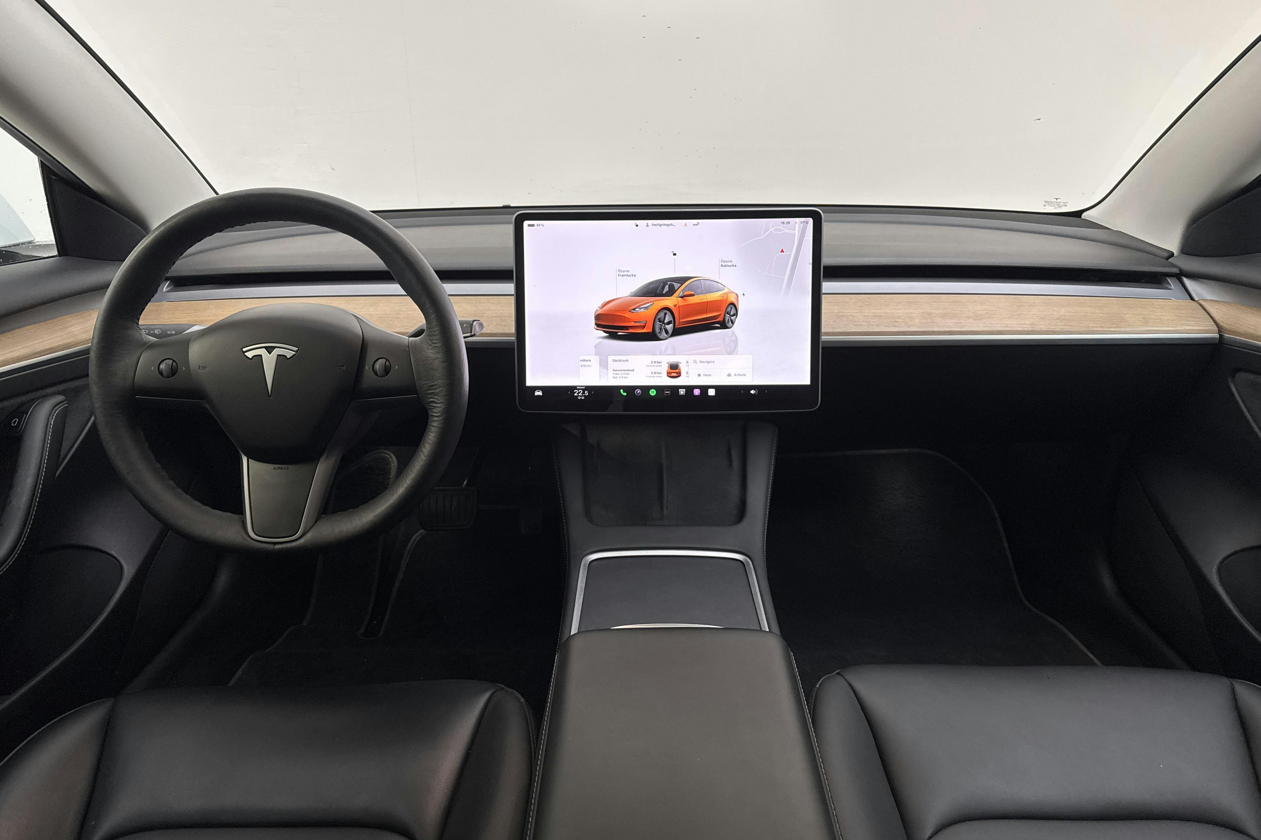 Tesla Model 3 Long Range Dual Motor AWD - 106 410 km - Automatic - white - 2022