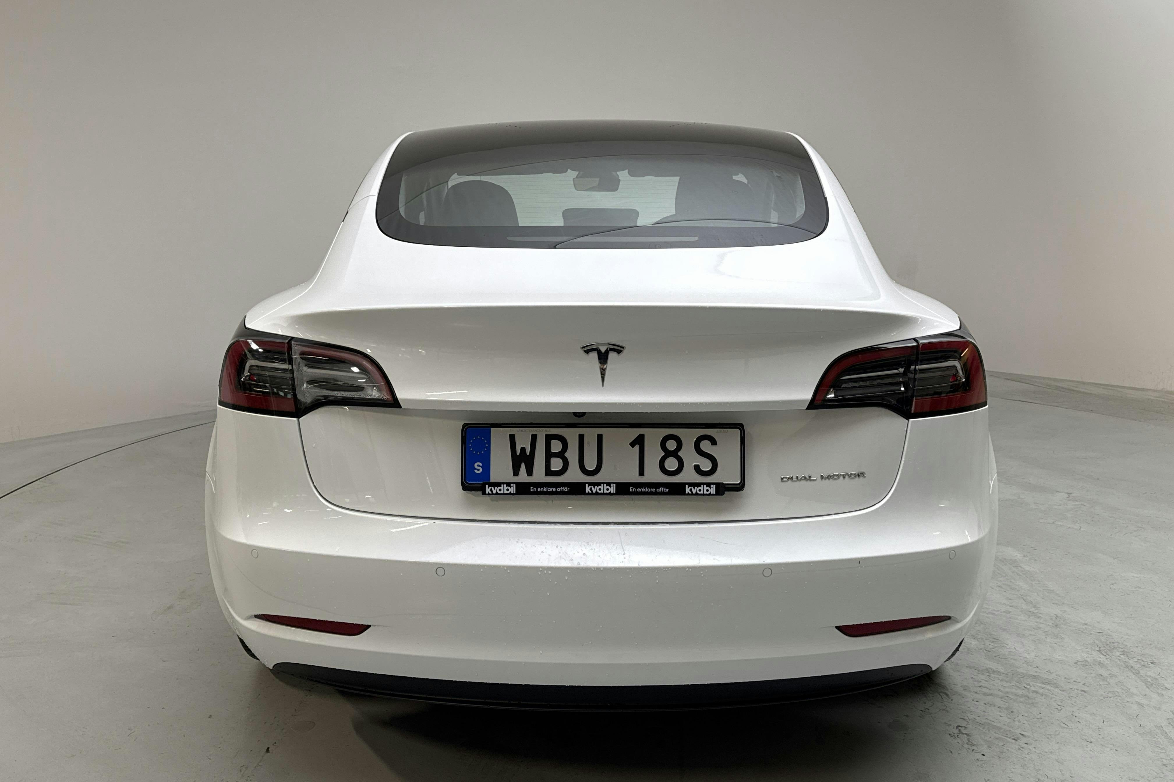 Tesla Model 3 Long Range Dual Motor AWD - 106 410 km - Automatic - white - 2022