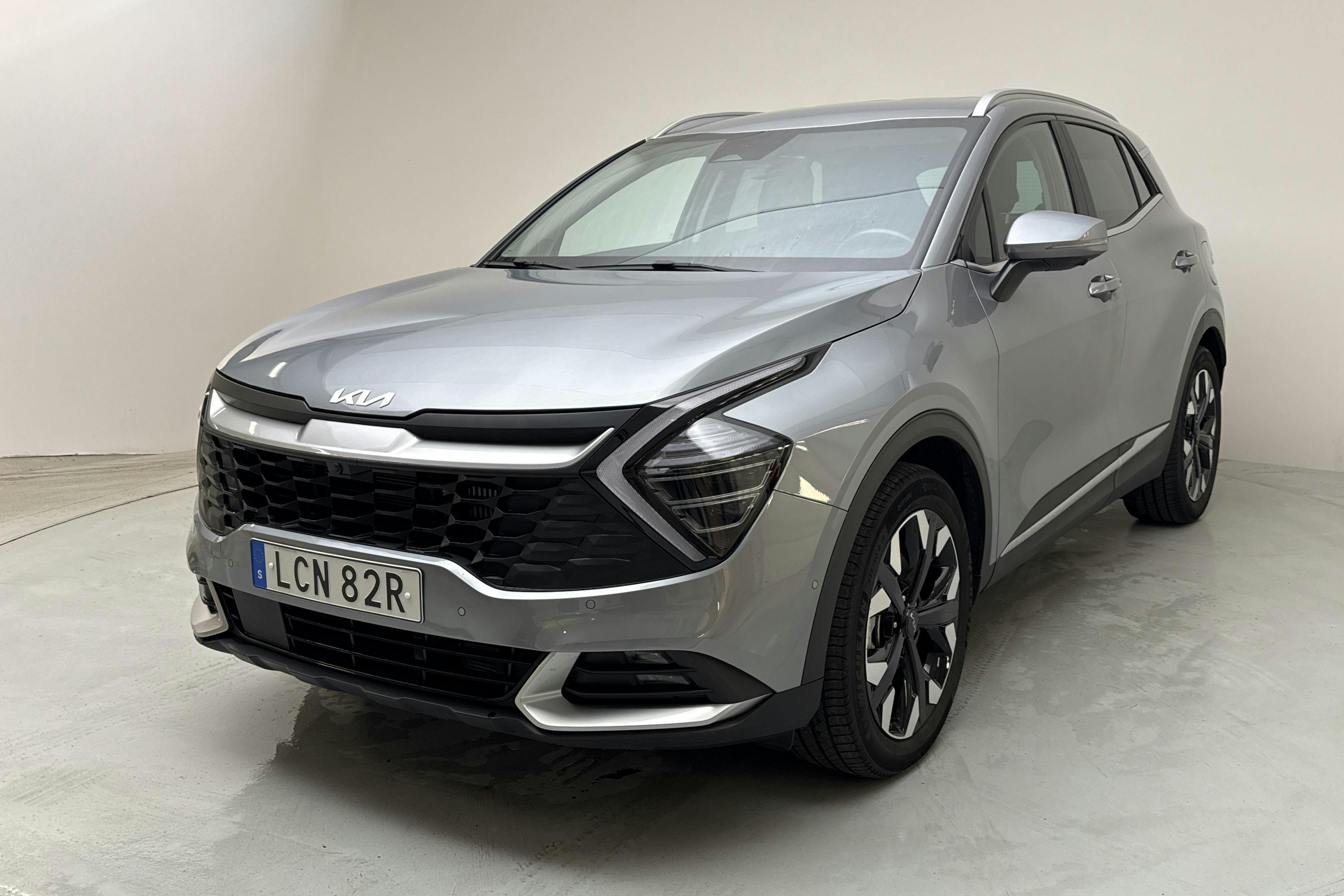 KIA Sportage PHEV AWD (265hk) - 2 656 mil - Automat - grå - 2022