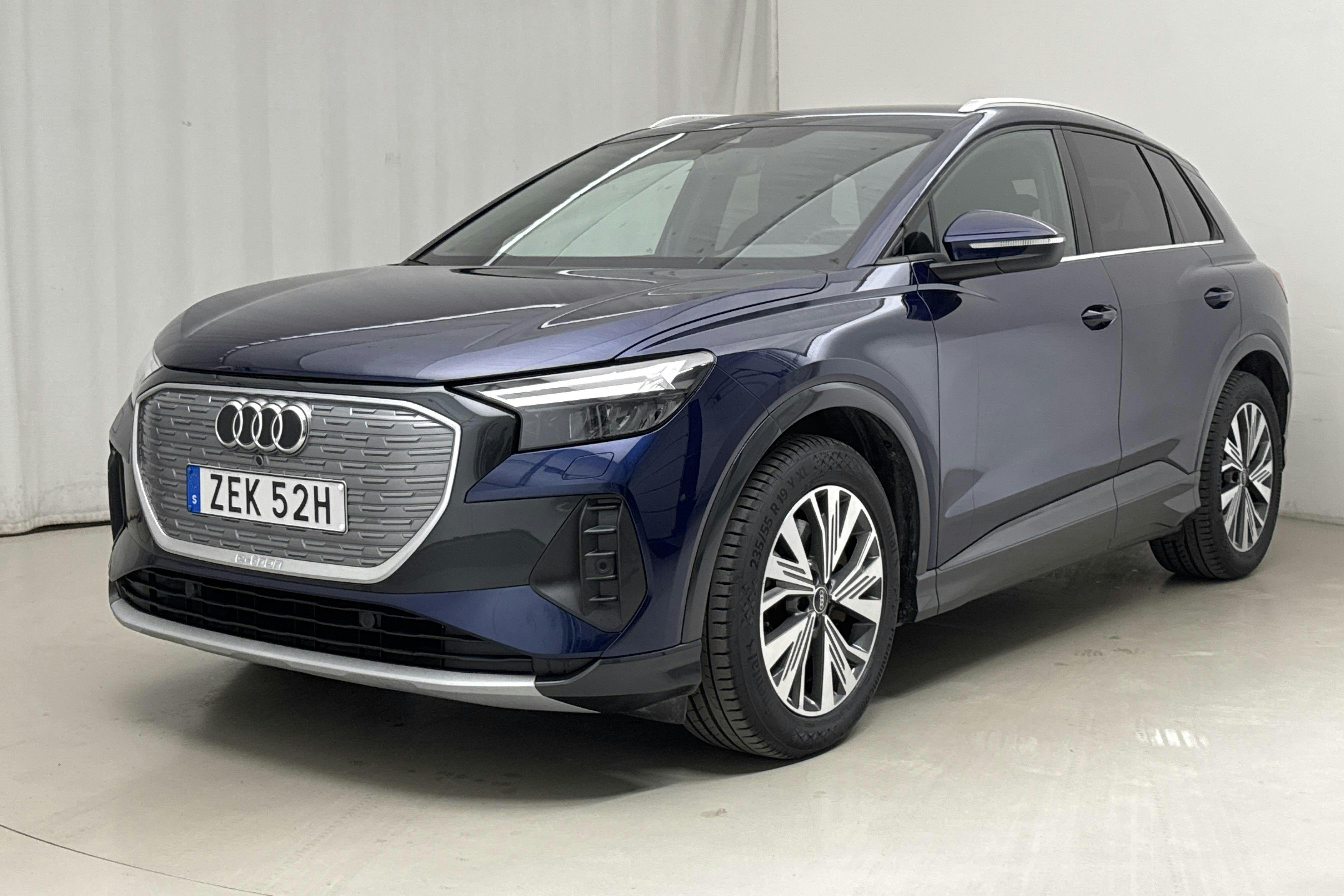 Audi Q4 50 e-tron quattro 77 kWh (299hk) - 6 439 mil - Automat - blå - 2022