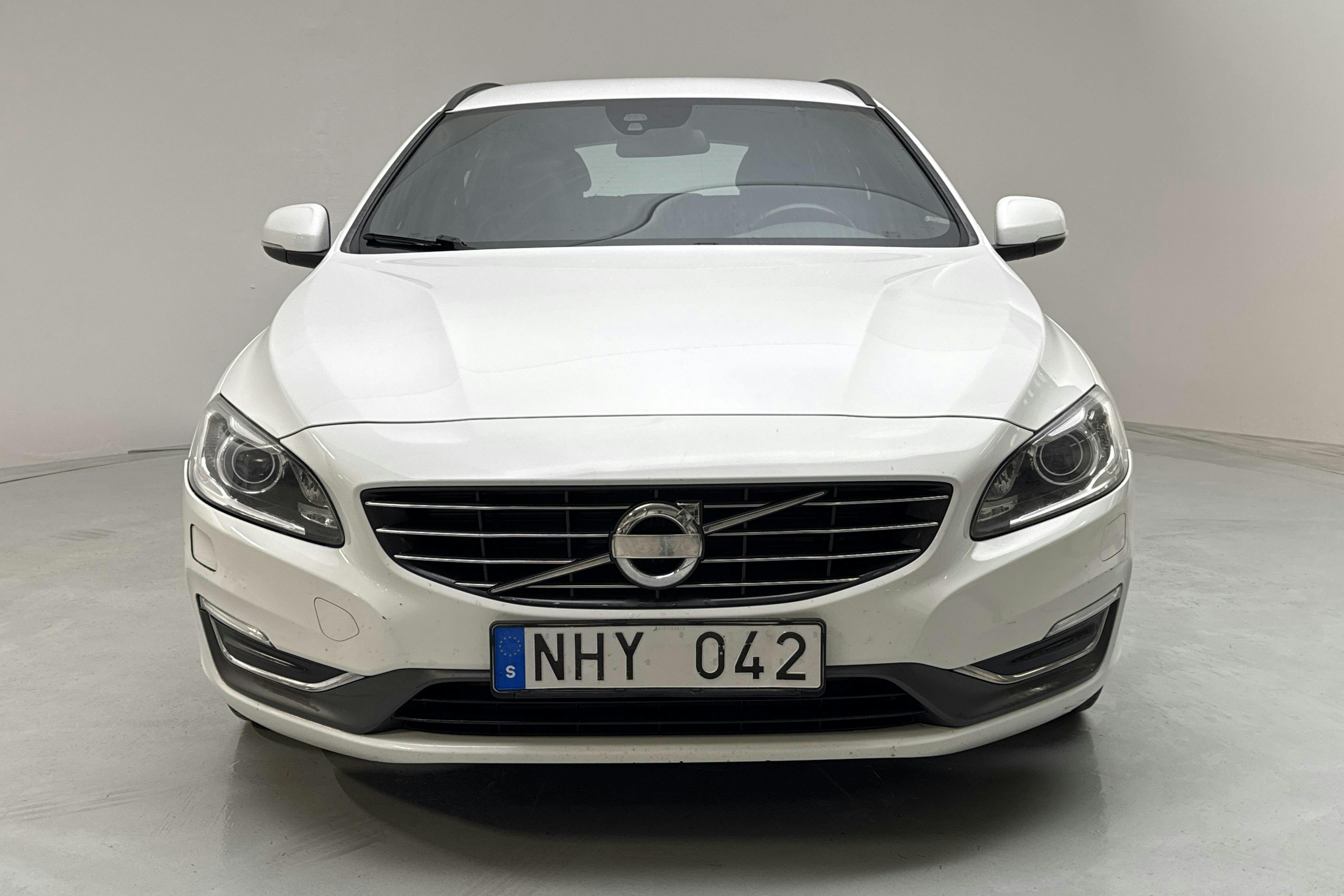 Volvo V60 D3 (136hk) - 15 094 mil - Manuell - vit - 2014