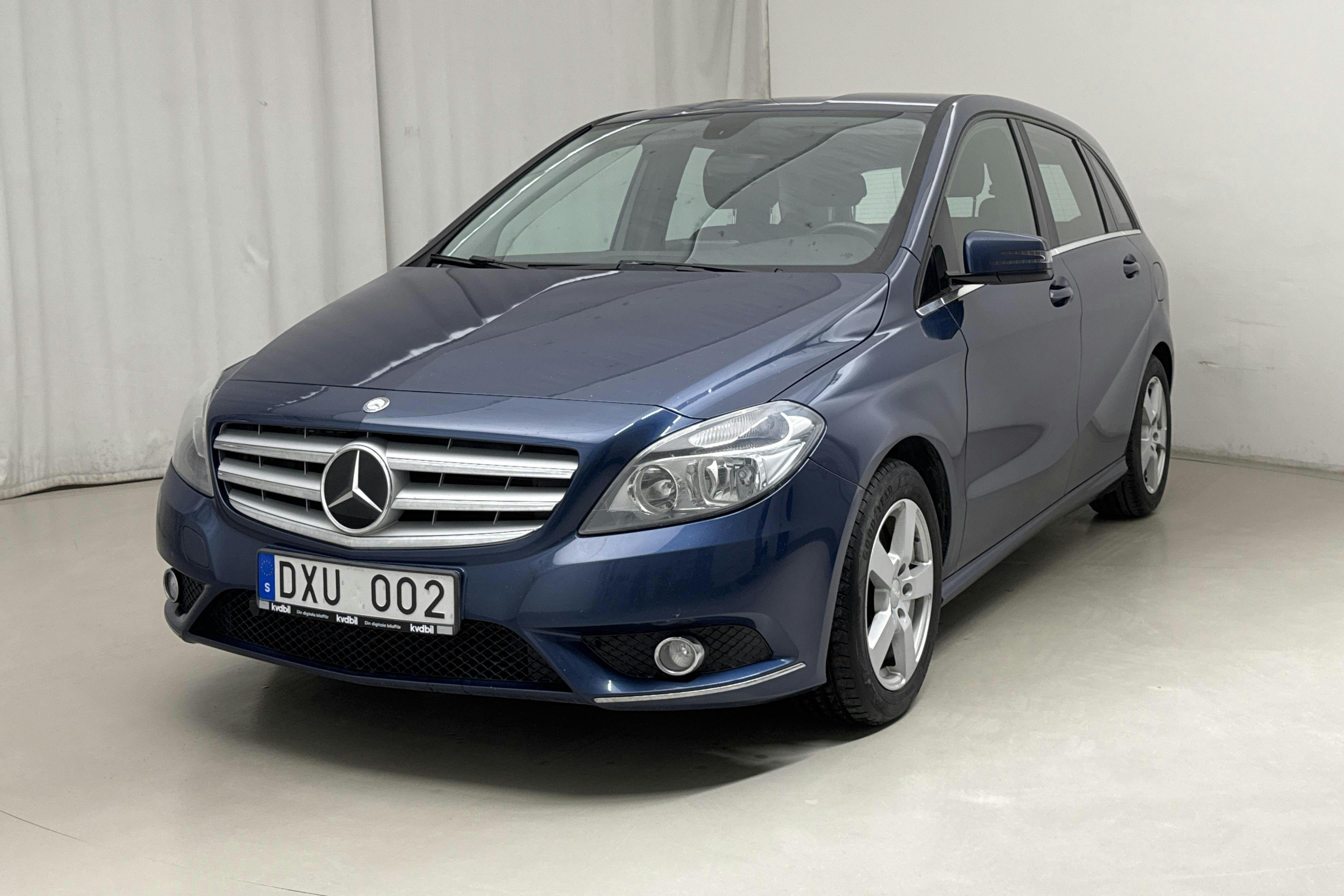 Mercedes B 180 W246 (122hk) - 17 278 mil - Manuell - blå - 2013