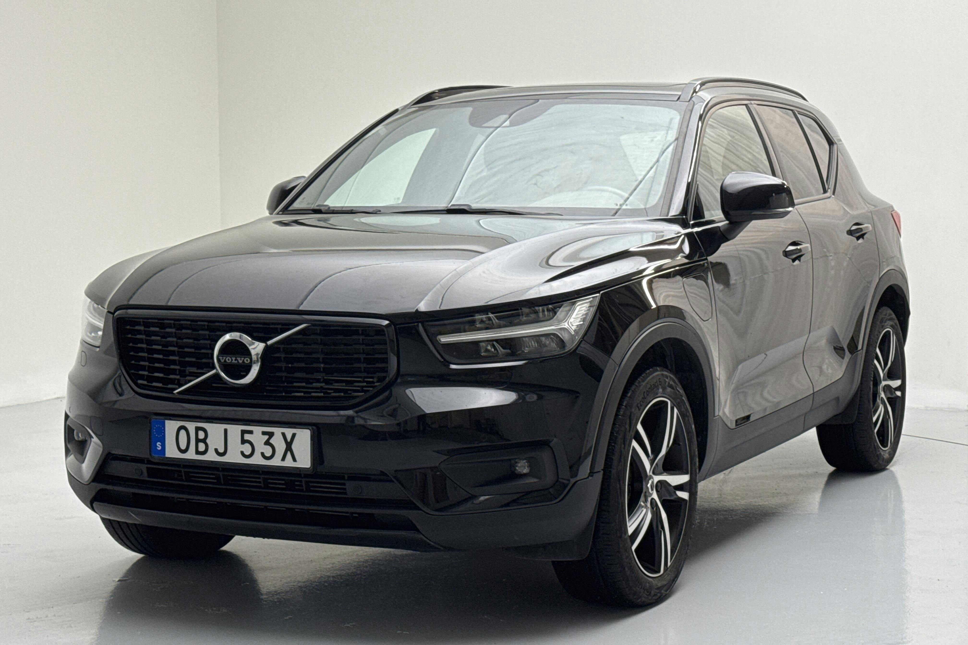Volvo XC40 T4 2WD Twin Engine (211hk) - 47 120 km - Automatyczna - czarny - 2021