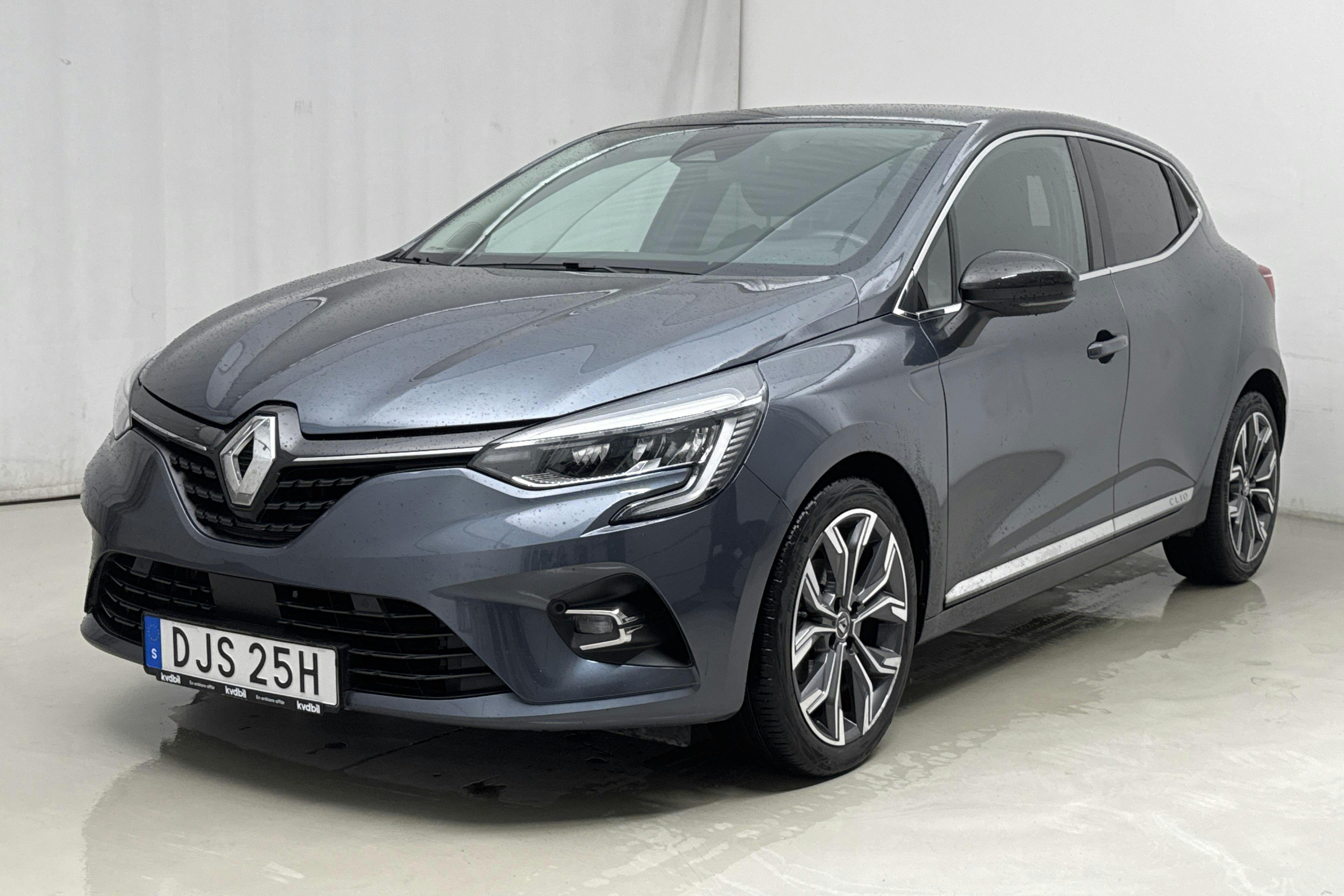 Renault Clio V 1.0 TCe 5dr (100hk) - 4 677 mil - Manuell - grå - 2020