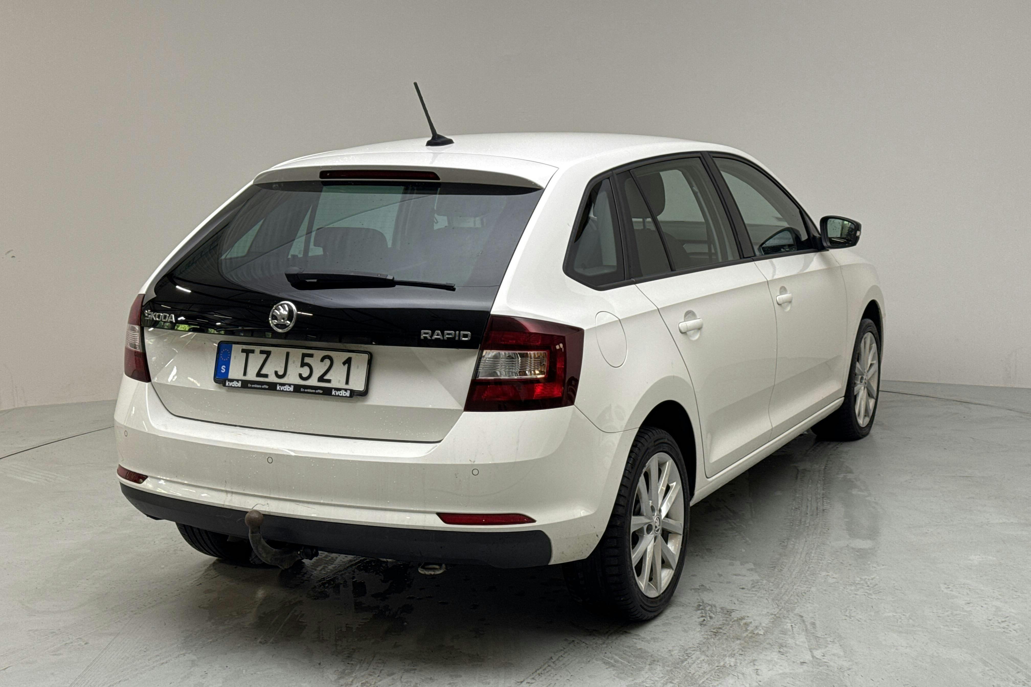 Skoda Rapid 1.4 TDI Spaceback (90hk) - 203 850 km - Manual - white - 2018