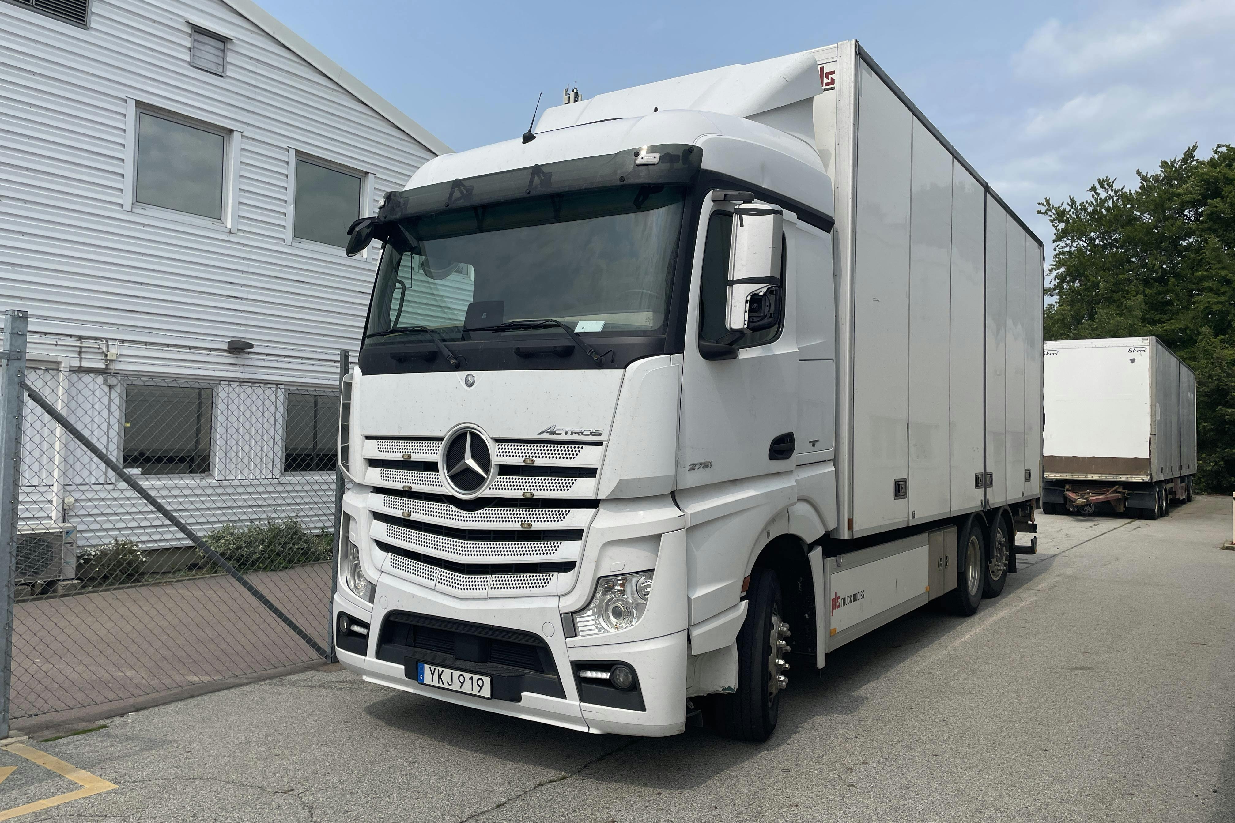 MERCEDES ACTROS - 726 411 km - Automat - 2017