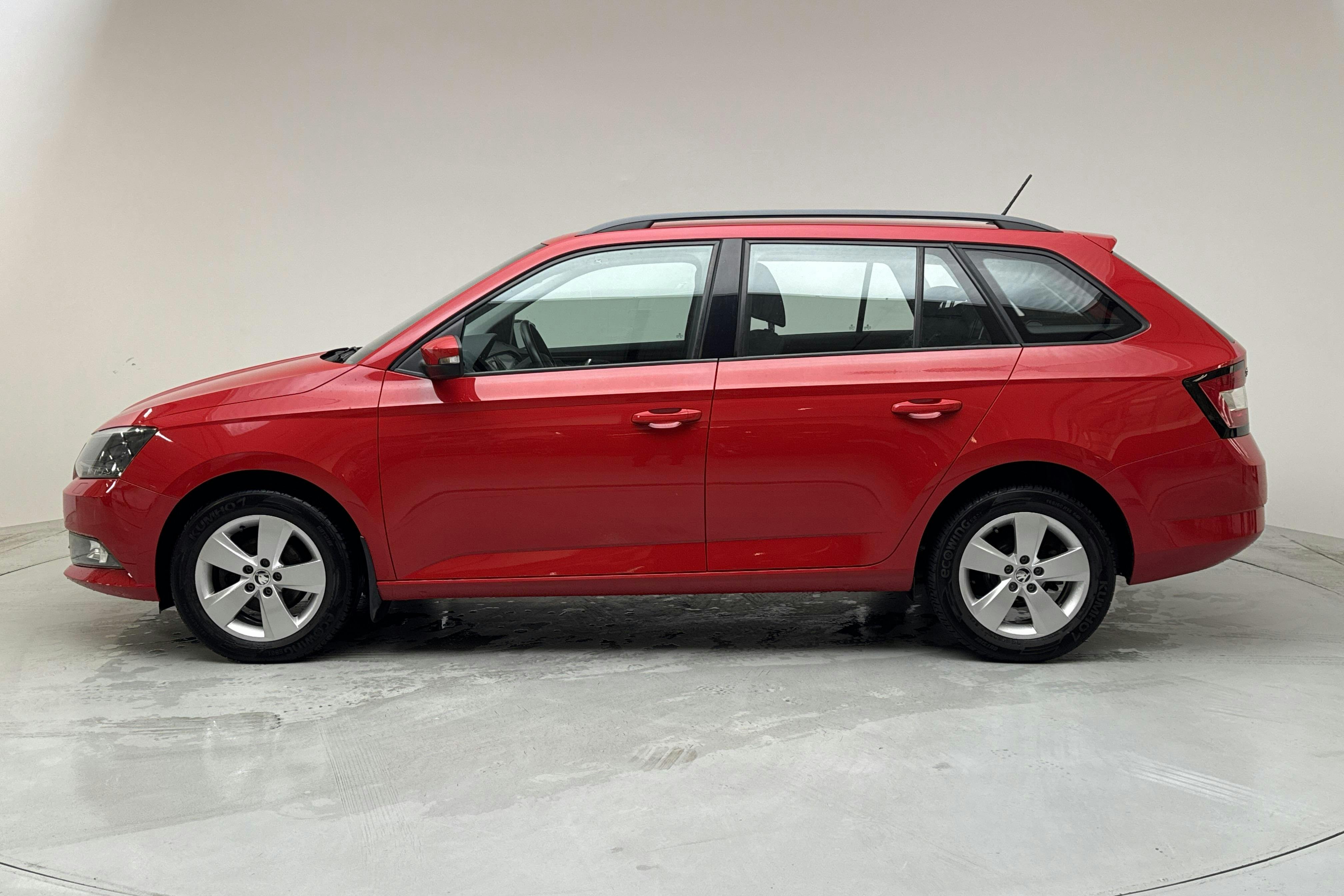 Skoda Fabia 1.2 TSI Kombi (90hk) - 6 198 mil - Manuell - röd - 2016