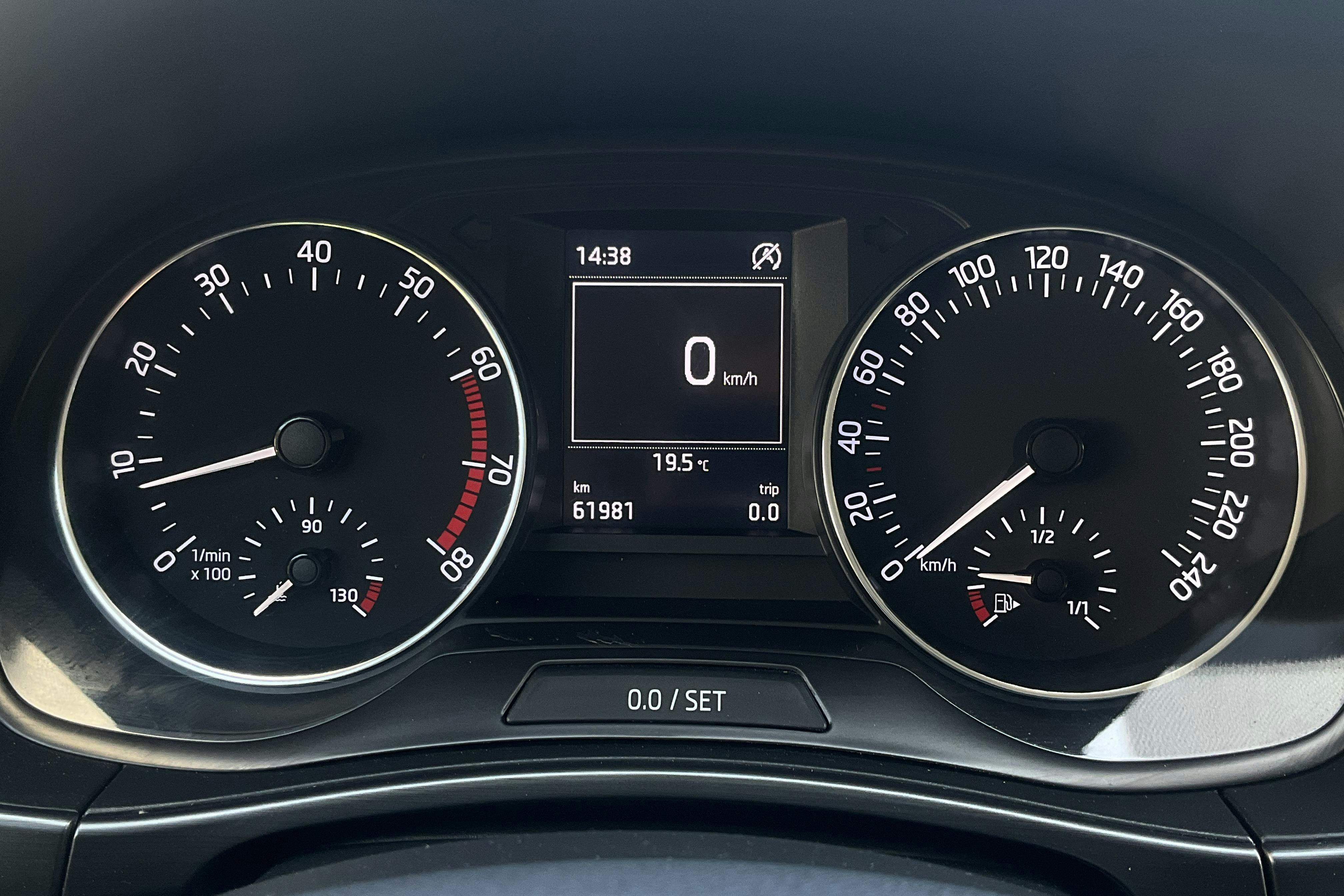 Skoda Fabia 1.2 TSI Kombi (90hk) - 6 198 mil - Manuell - röd - 2016