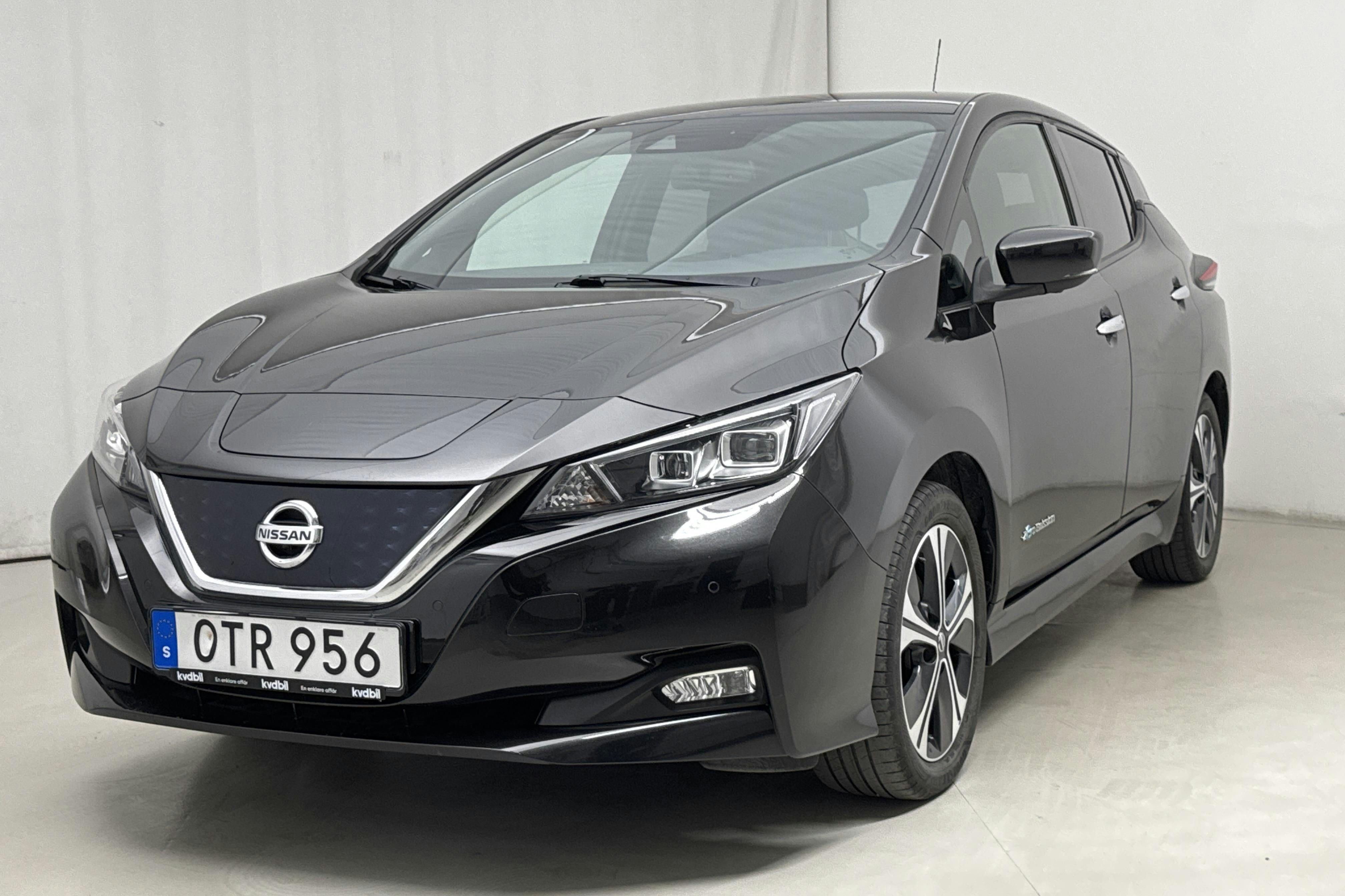 Nissan LEAF 5dr 39 kWh (150hk) - 7 879 mil - Automat - svart - 2020