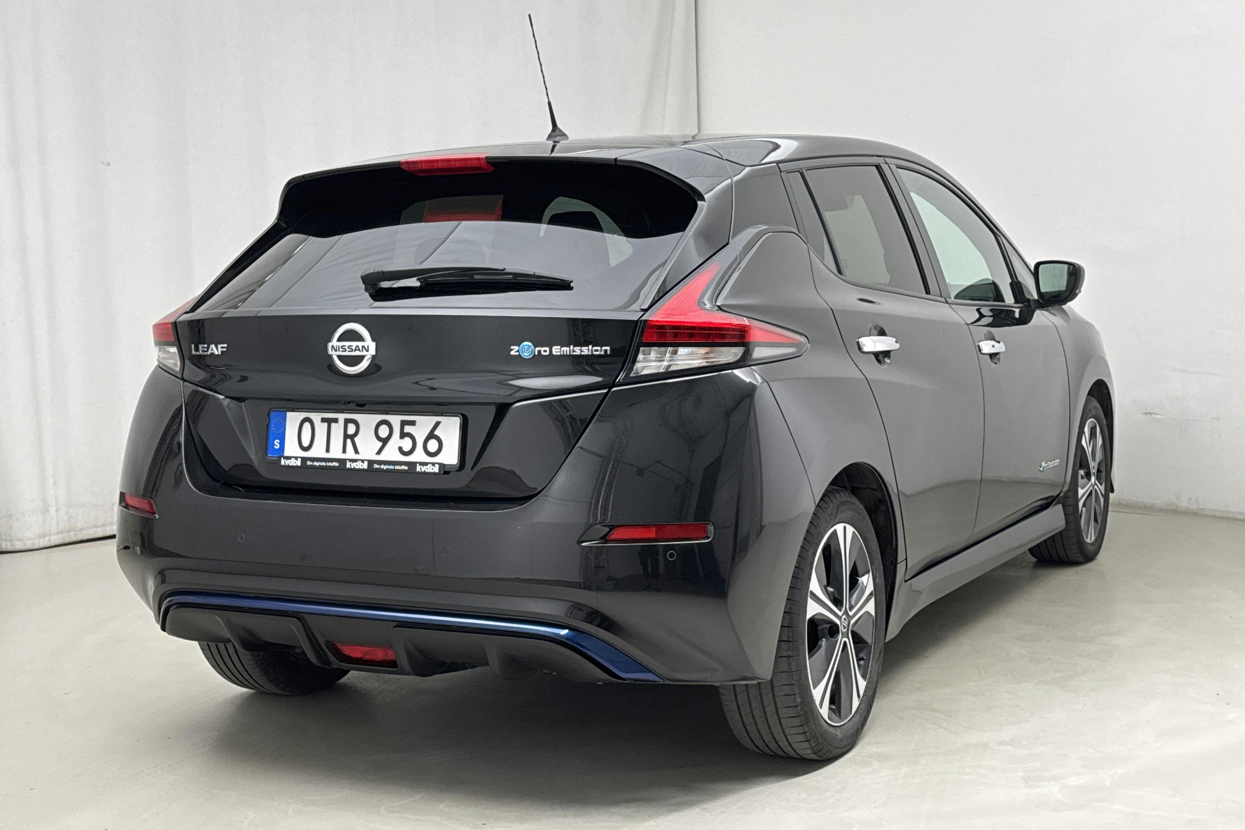 Nissan LEAF 5dr 39 kWh (150hk) - 7 879 mil - Automat - svart - 2020