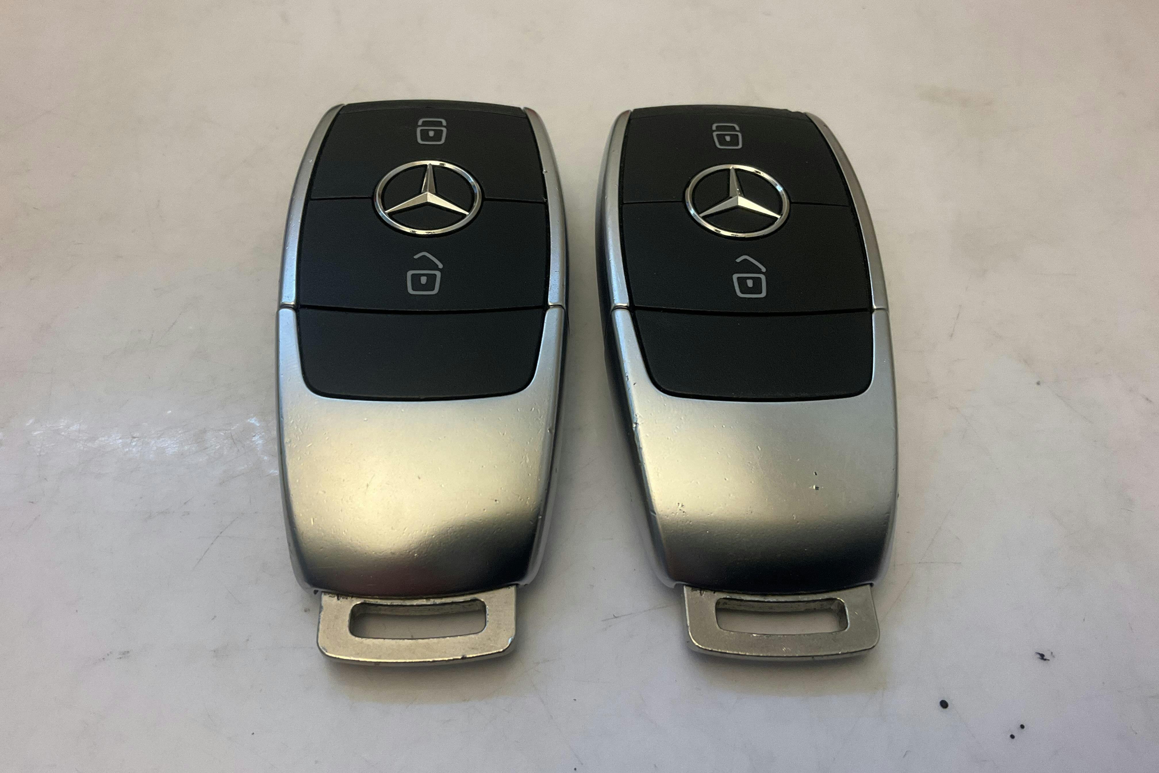 Presentation photo 15 of 15: Mercedes A 250 e 5dr W177 (218hk) - 83 480 km - Automatic - white - 2023