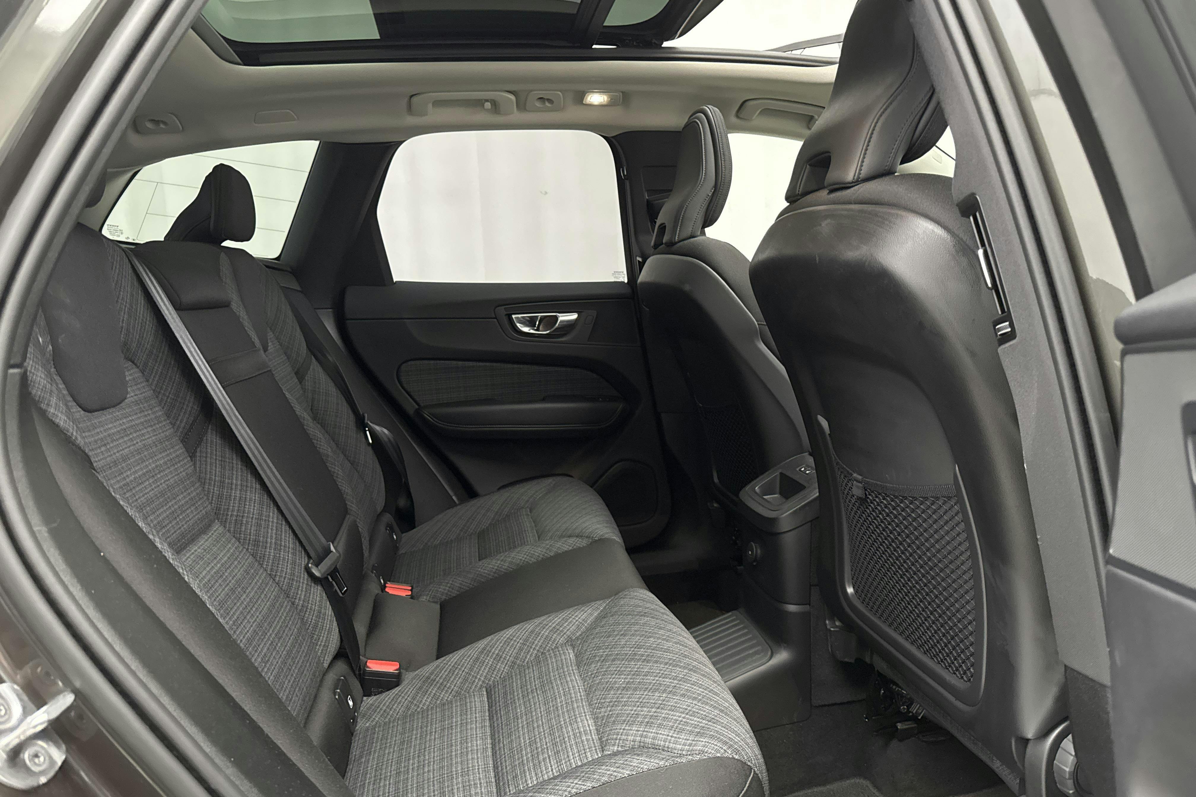 Volvo XC60 T6 AWD Recharge (340hk) - 6 273 mil - Automat - Dark Grey - 2022