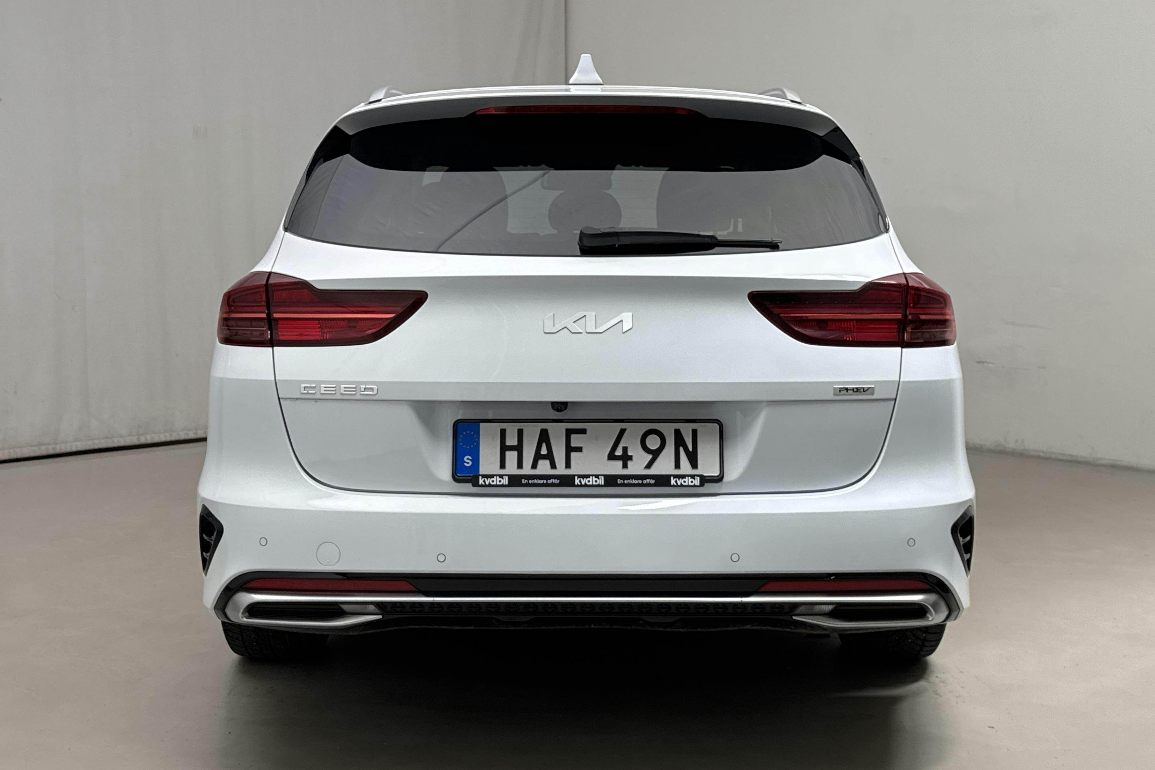 KIA Ceed 1.6 Plug-in Hybrid SW (141hk) - 6 459 mil - Automat - vit - 2022