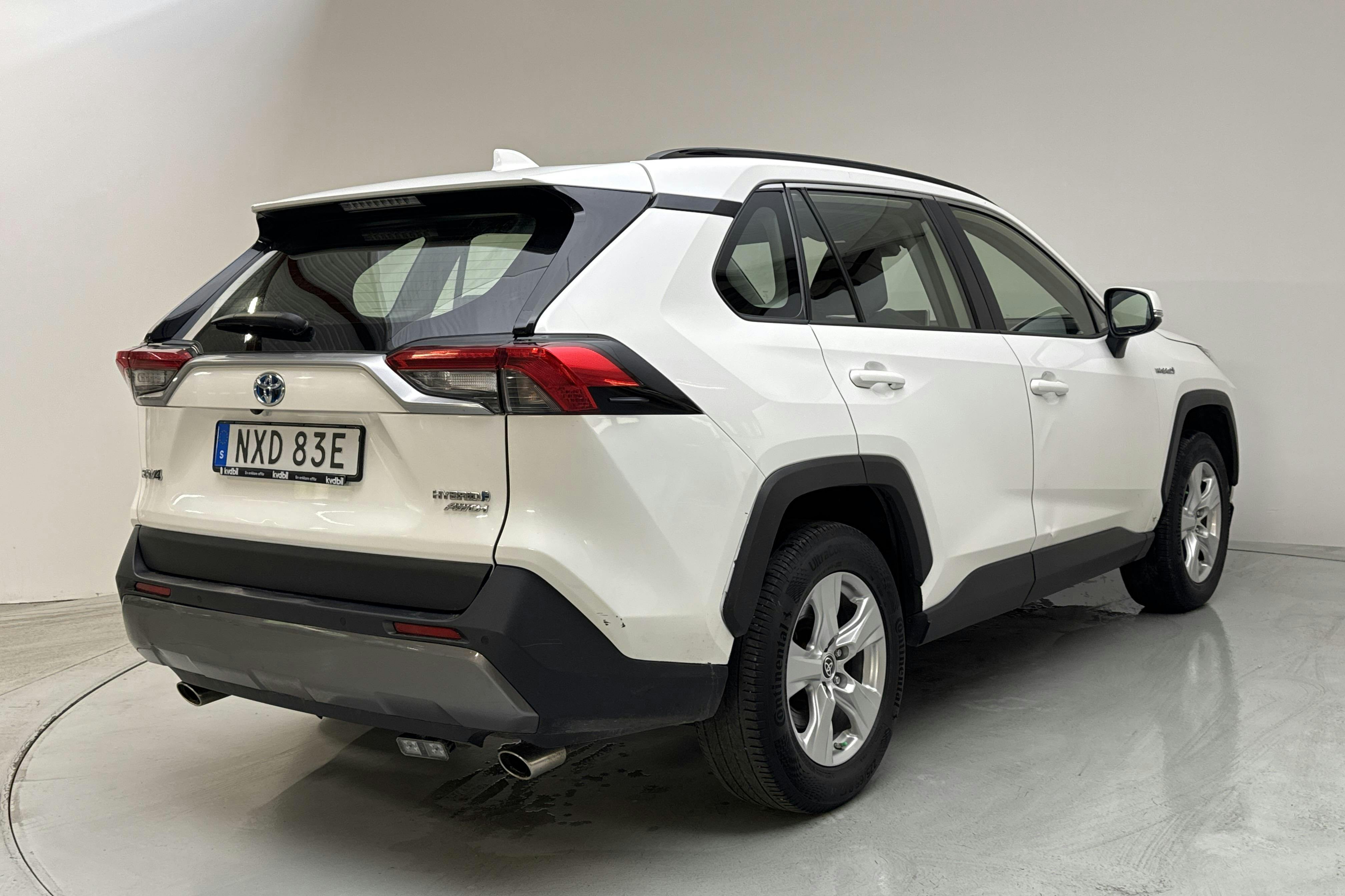 Toyota RAV4 2.5 HSD AWD (222hk) - 25 987 mil - Automat - vit - 2021