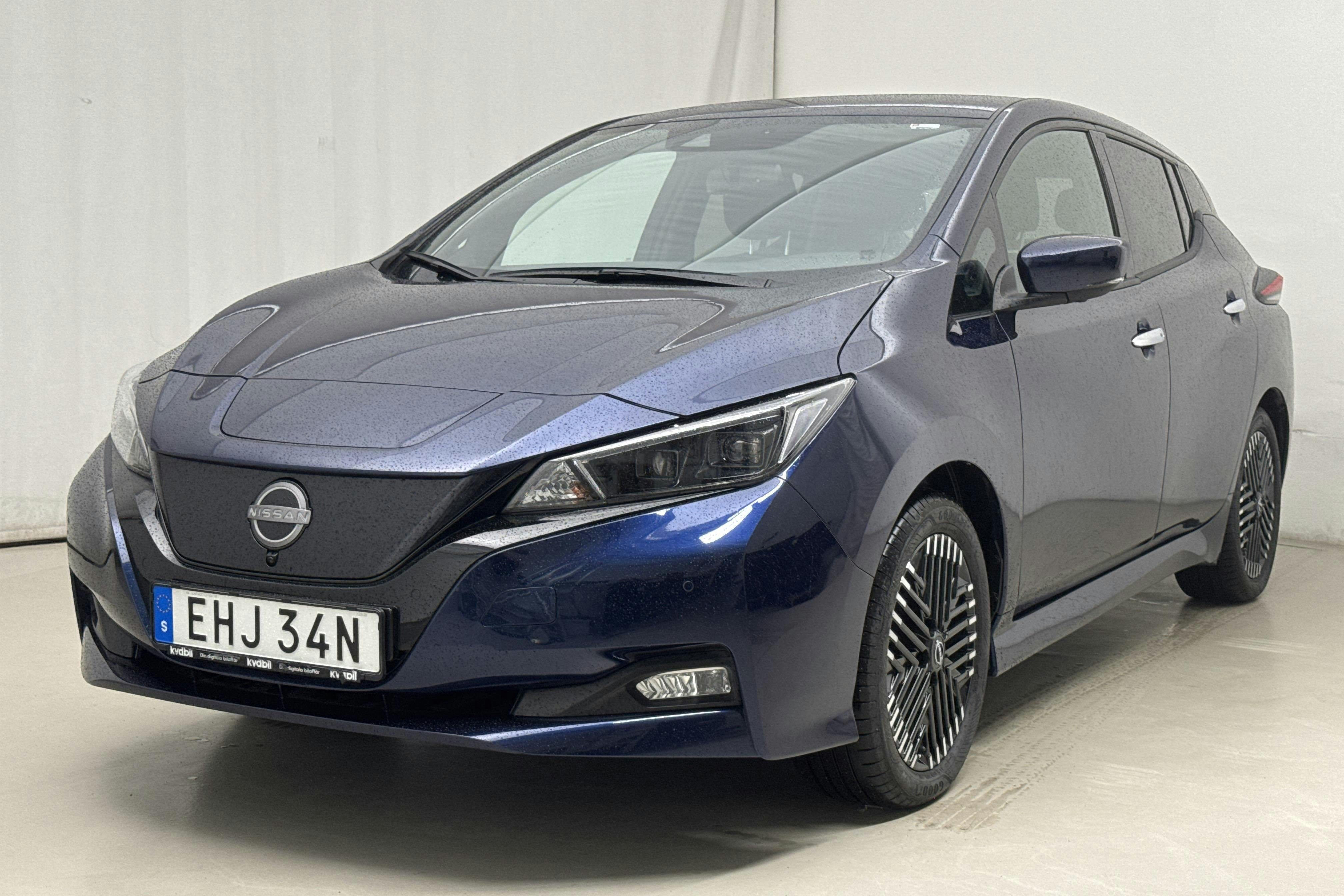 Nissan LEAF 5dr 39 kWh (150hk) - 2 534 mil - Automat - Dark Blue - 2023