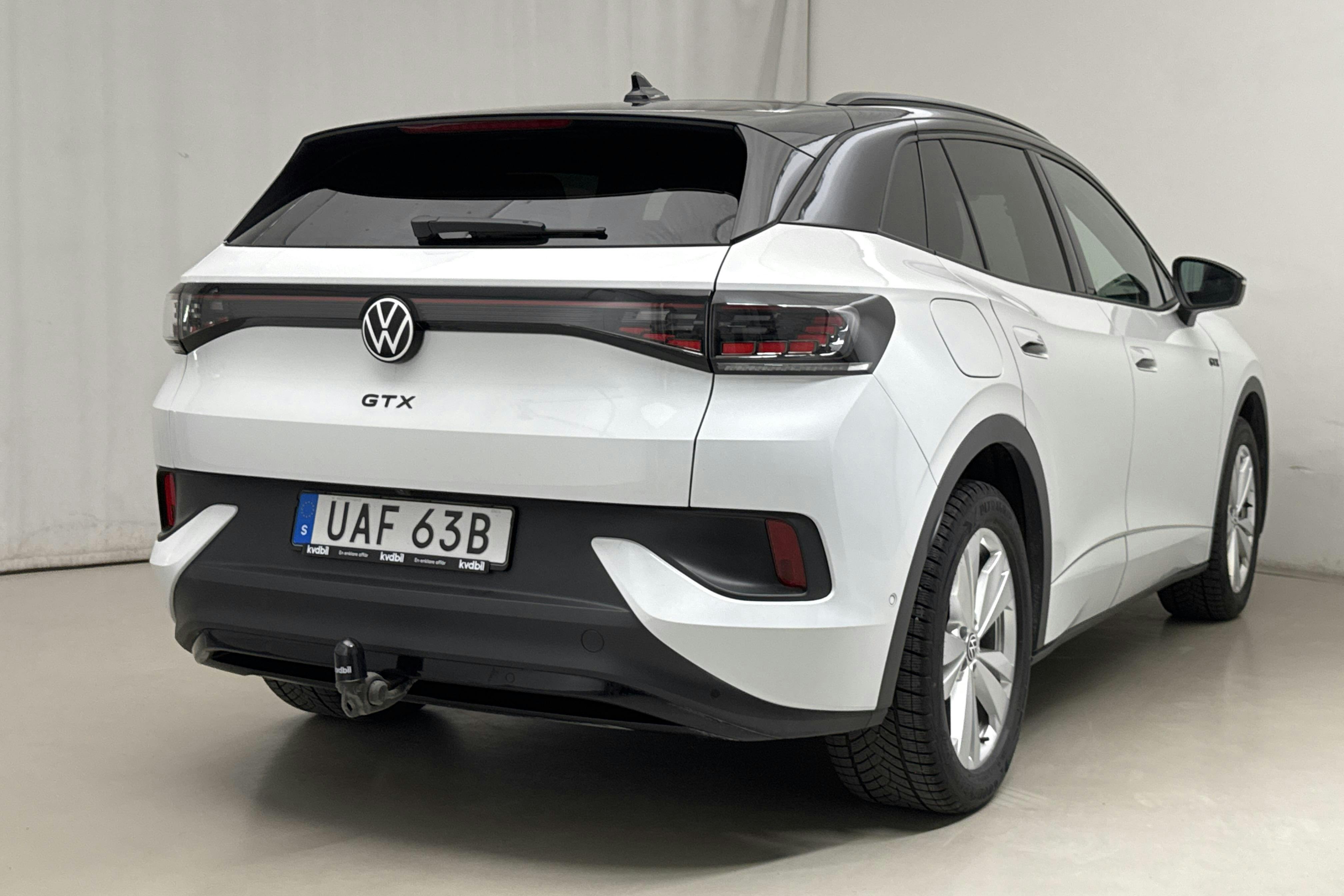 VW ID.4 GTX 77kWh AWD (299hk) - 4 956 mil - Automat - vit - 2023