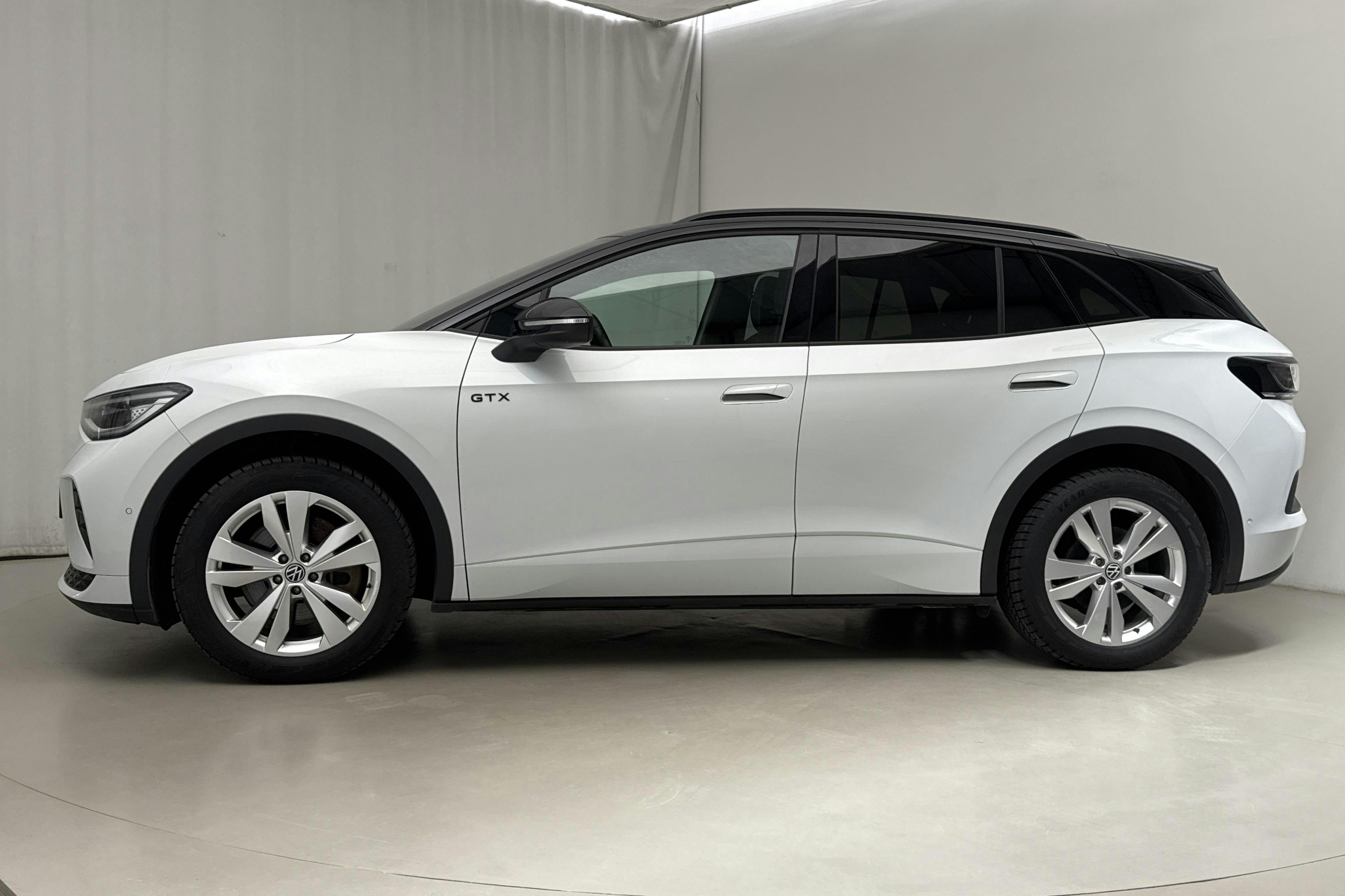 VW ID.4 GTX 77kWh AWD (299hk) - 4 956 mil - Automat - vit - 2023