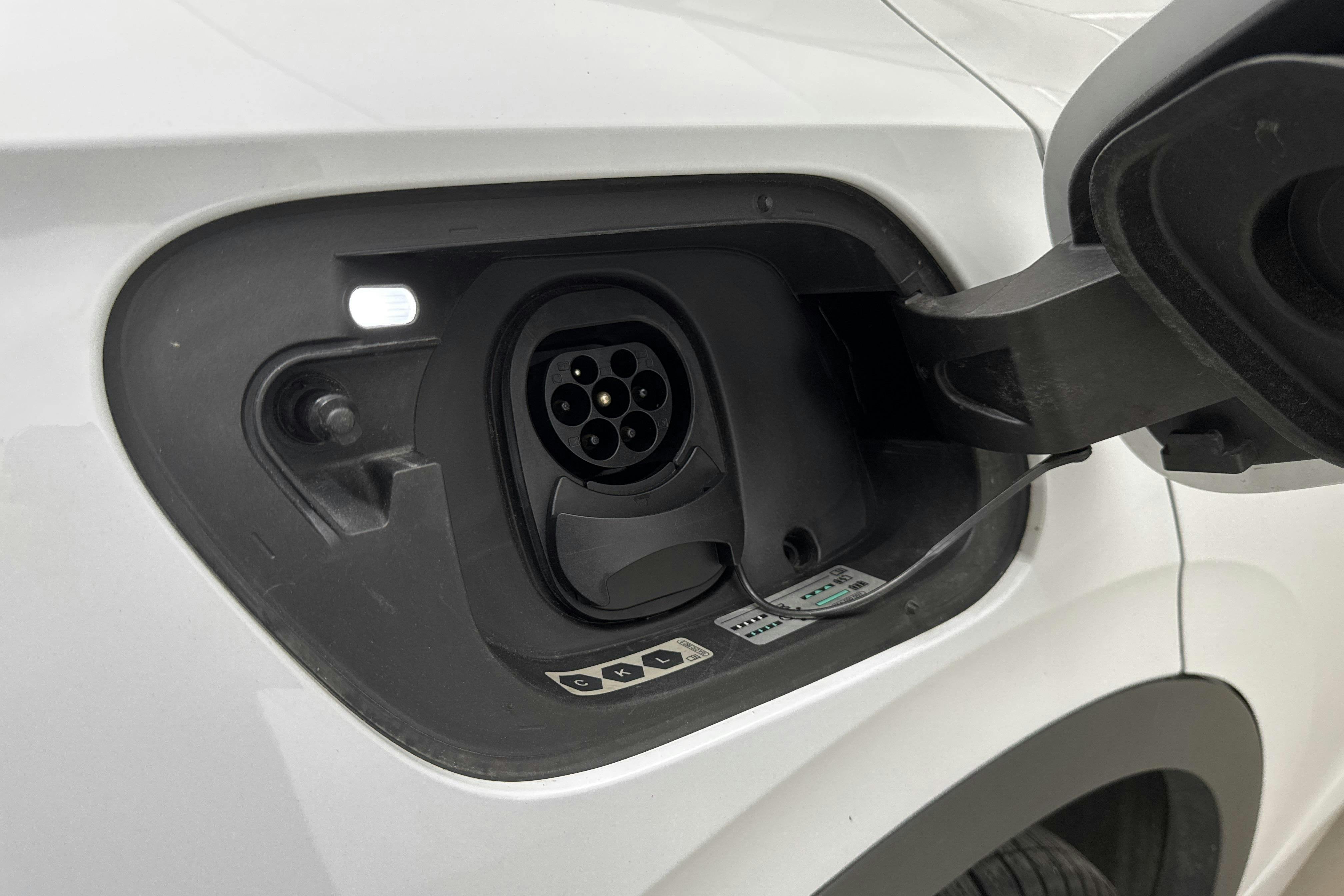 VW ID.4 GTX 77kWh AWD (299hk) - 4 956 mil - Automat - vit - 2023