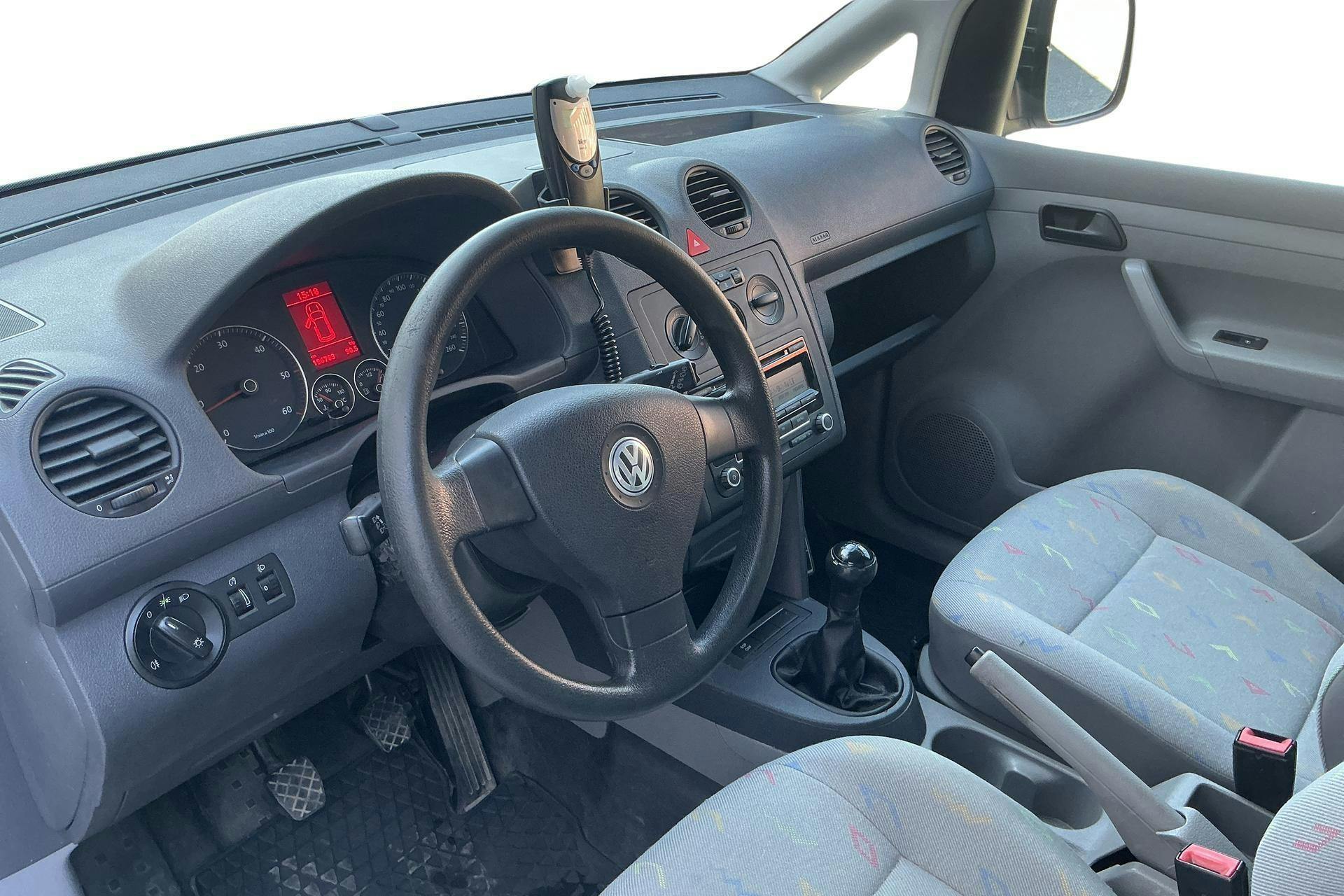 VW Caddy 1.9 TDI Maxi Skåp (105hk) - 19 678 mil - Manuell - vit - 2010