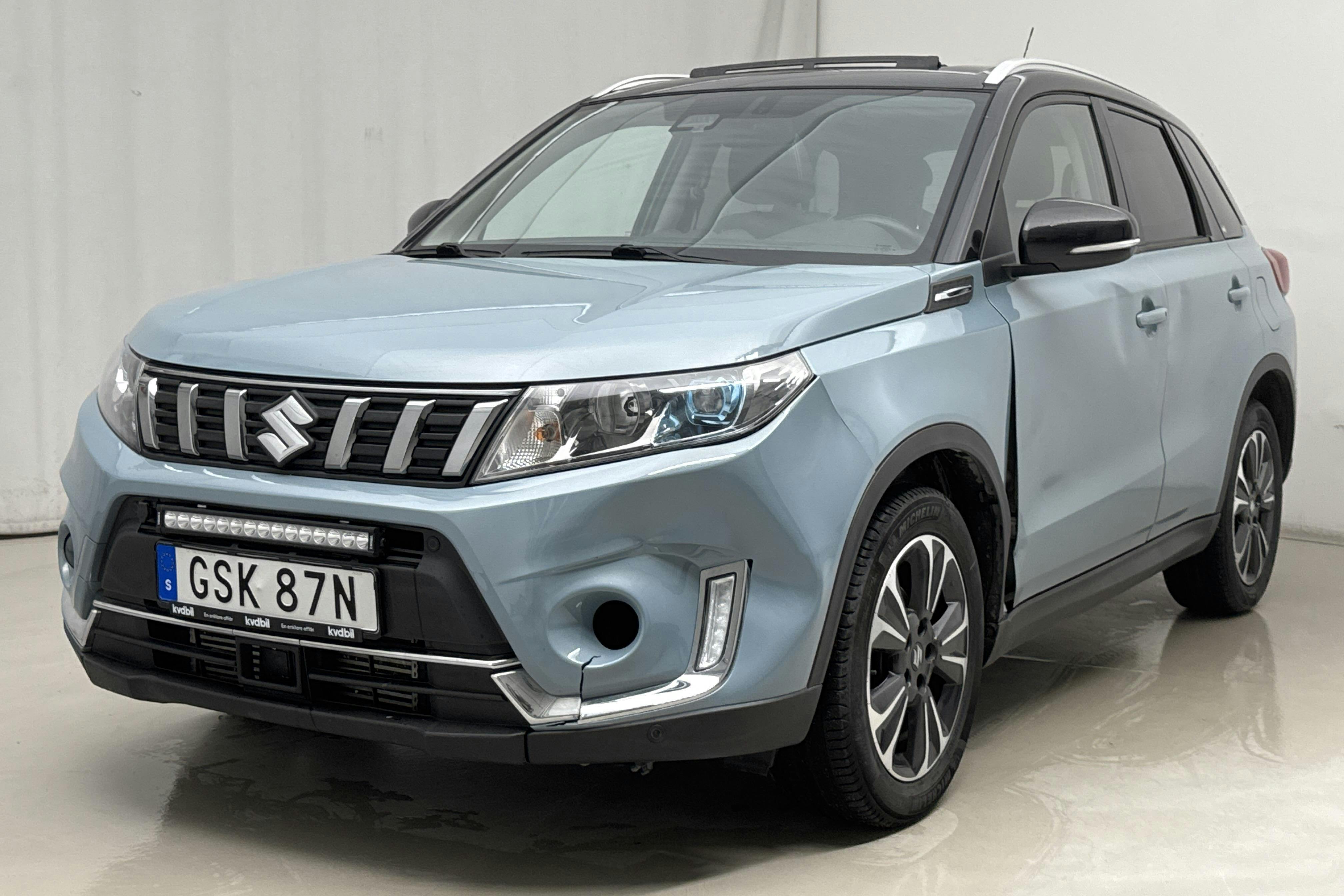 Presentation photo 1 of 16: Suzuki Vitara 1.4T Boosterjet Allgrip 4x4 (140hk) - 144 720 km - Automatic - gray - 2019