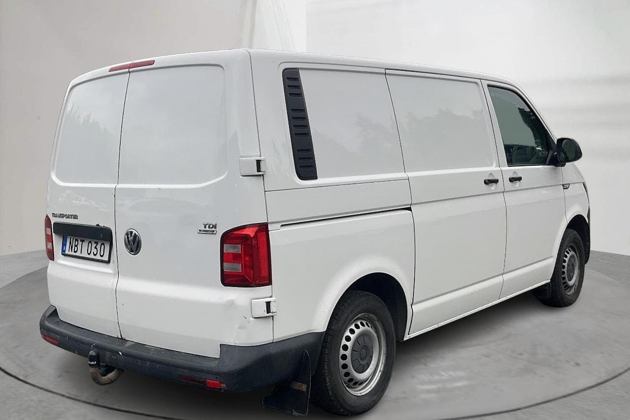 VW Transporter T6 2.0 TDI BMT Skåp (102hk) - 266 540 km - Käsitsi - valge - 2016