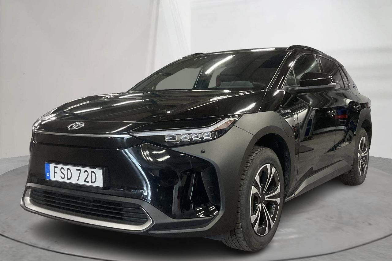 Toyota bZ4X (204hk) - 11 826 mil - Automat - svart - 2023