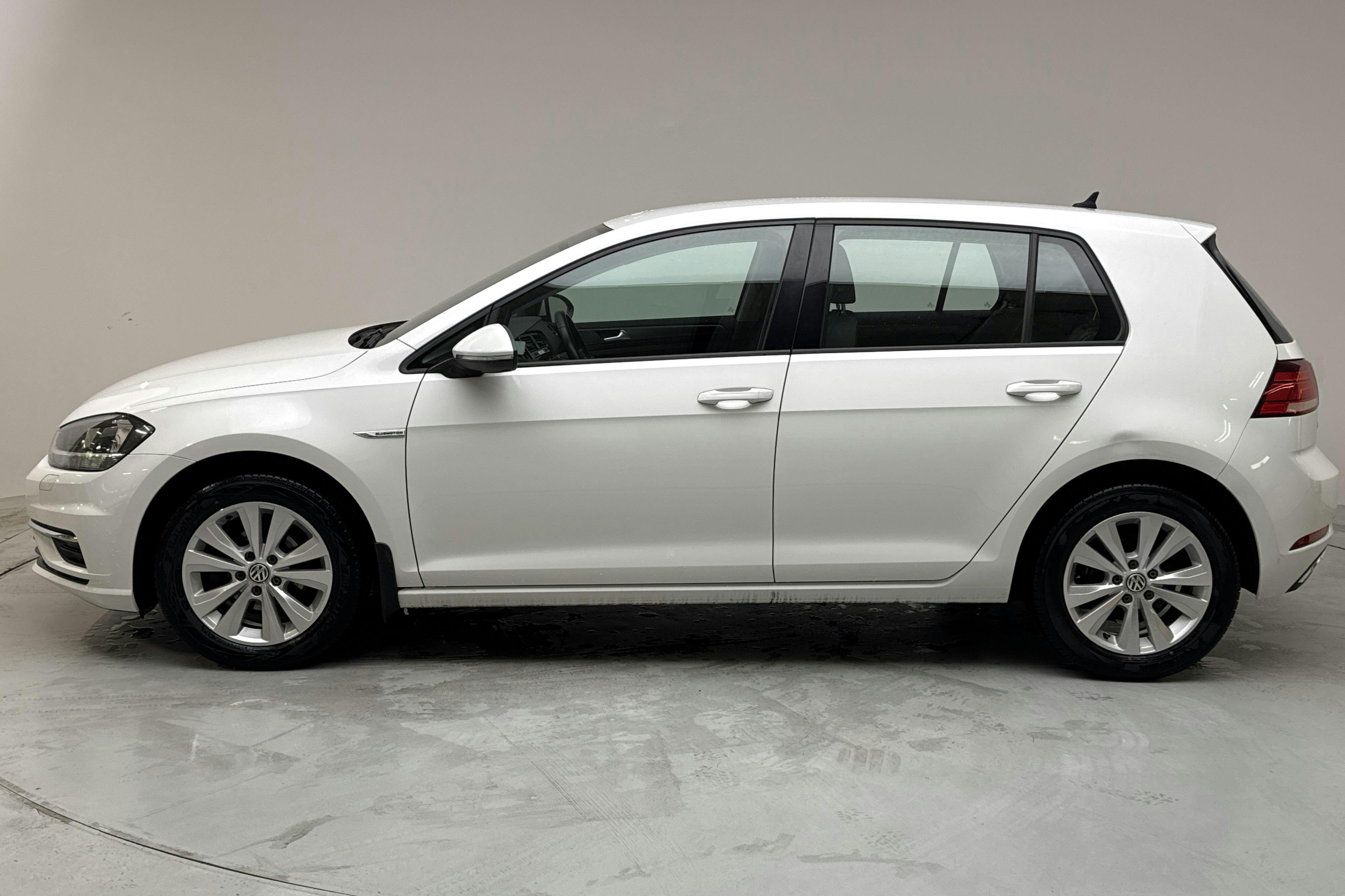 Presentation photo 2 of 12: VW Golf VII 1.4 TGI 5dr (110hk) - 68 580 km - Automatic - white - 2018